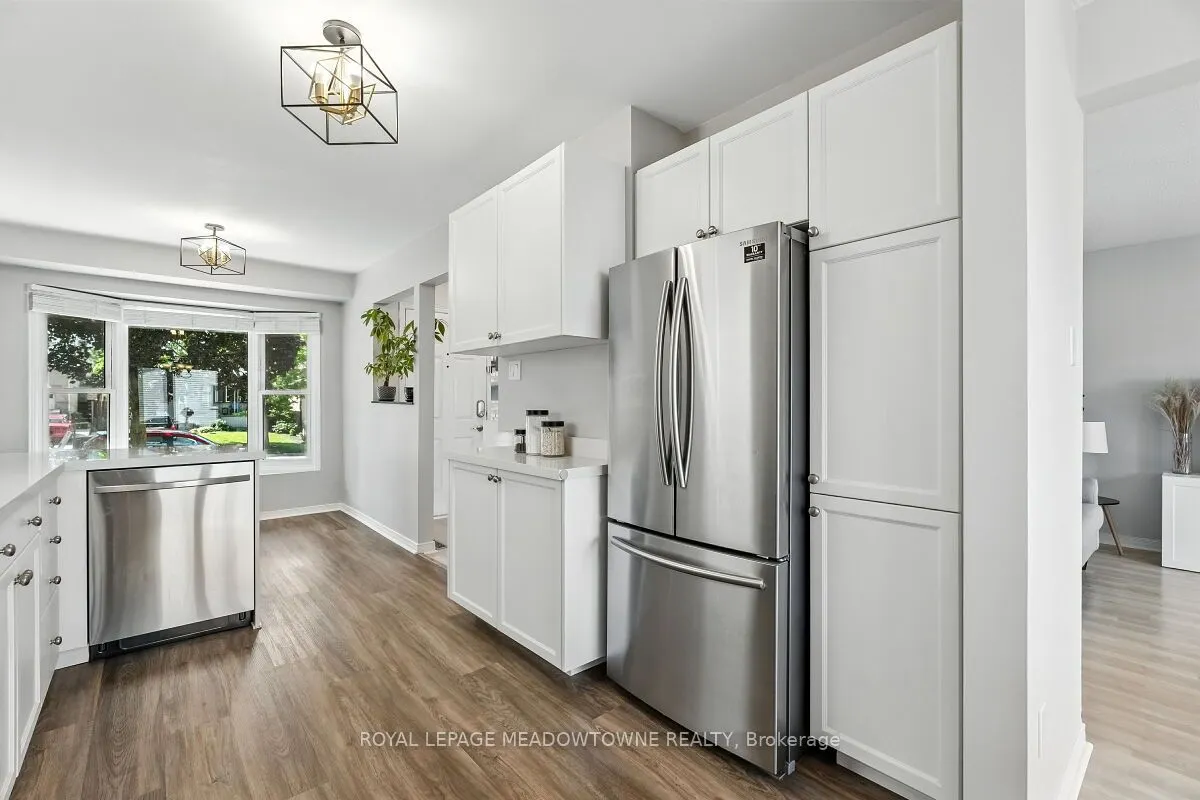 3 Lyton Crescent