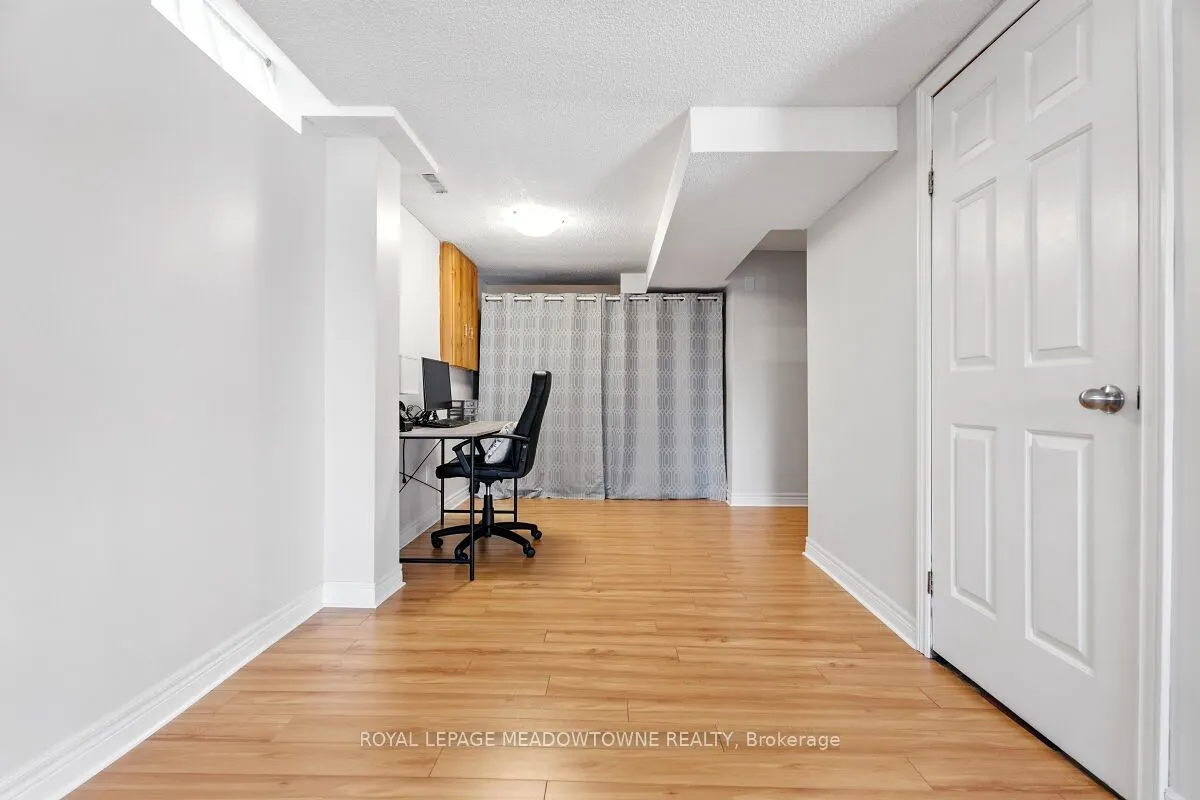3 Lyton Crescent