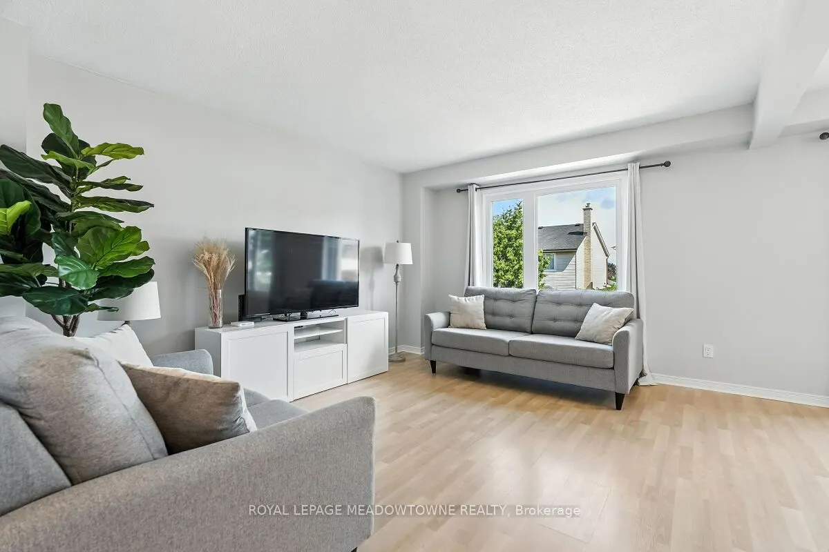 3 Lyton Crescent
