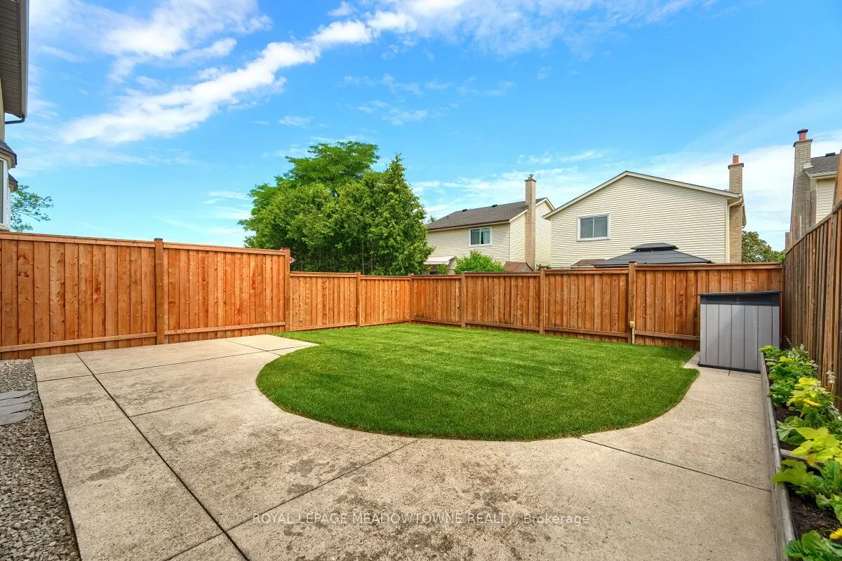 3 Lyton Crescent
