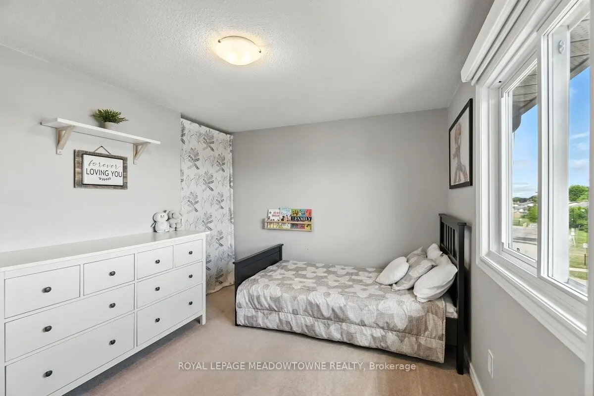 3 Lyton Crescent