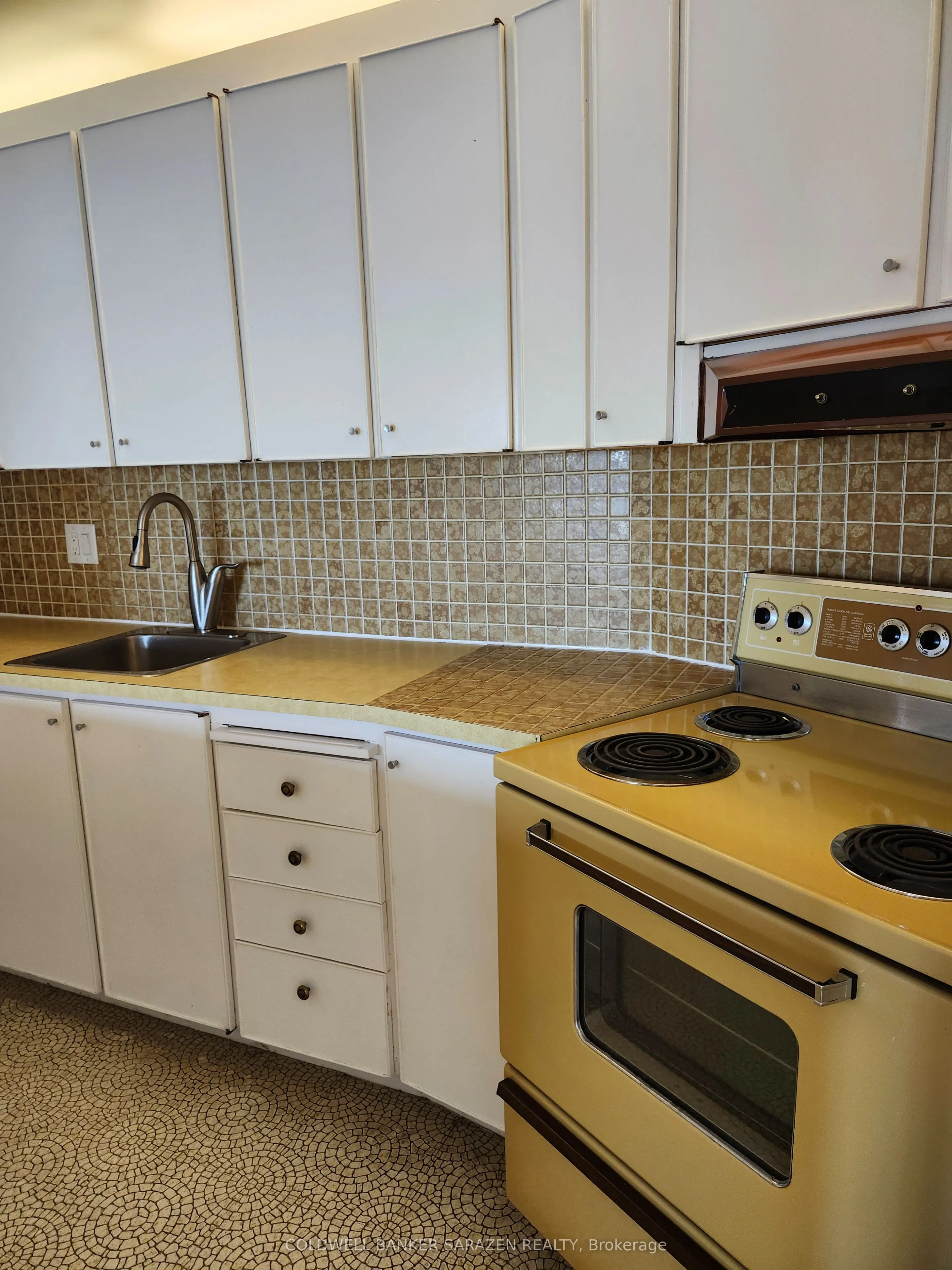 1171 Ambleside Drive N, #1705