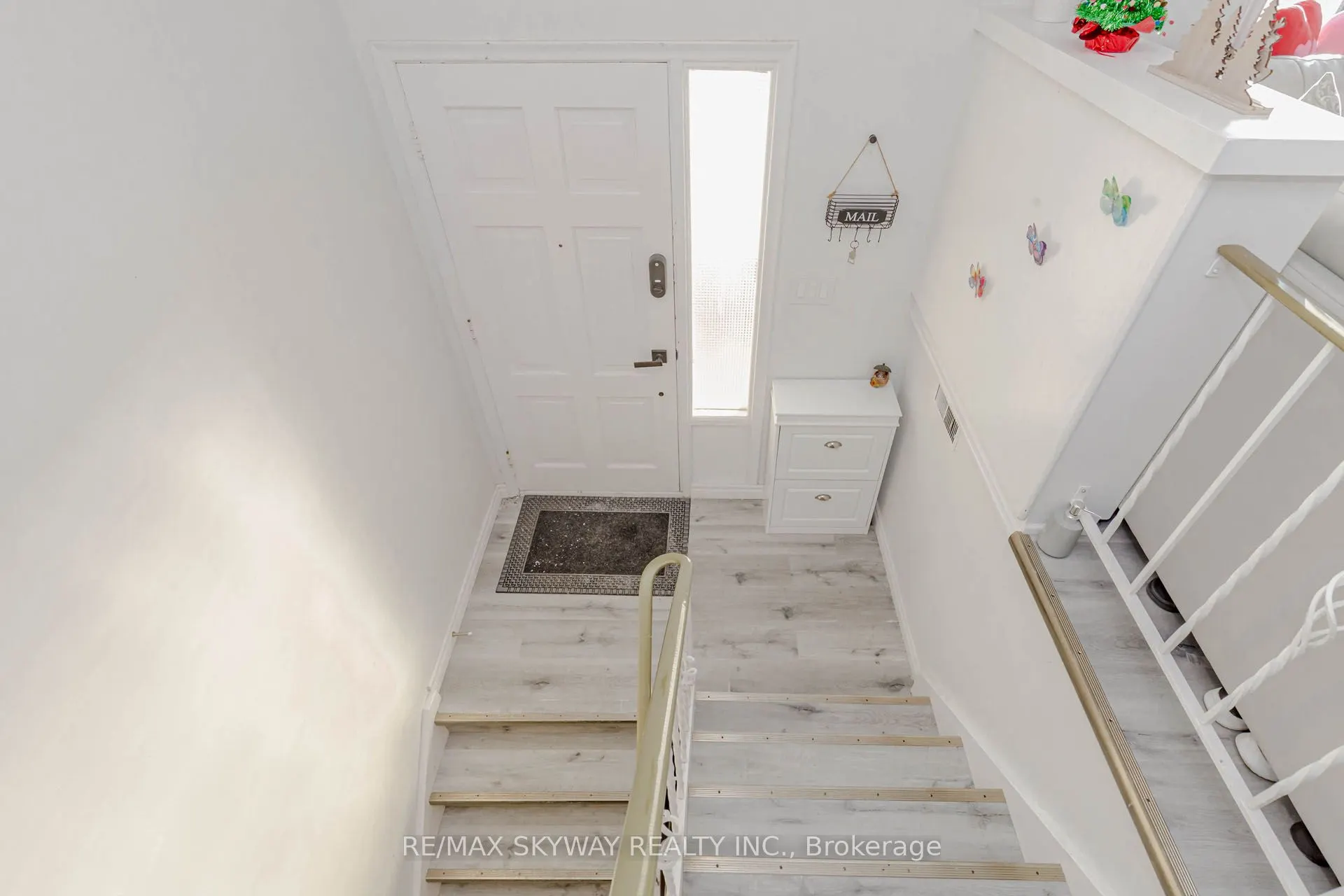 512 Glendene Crescent
