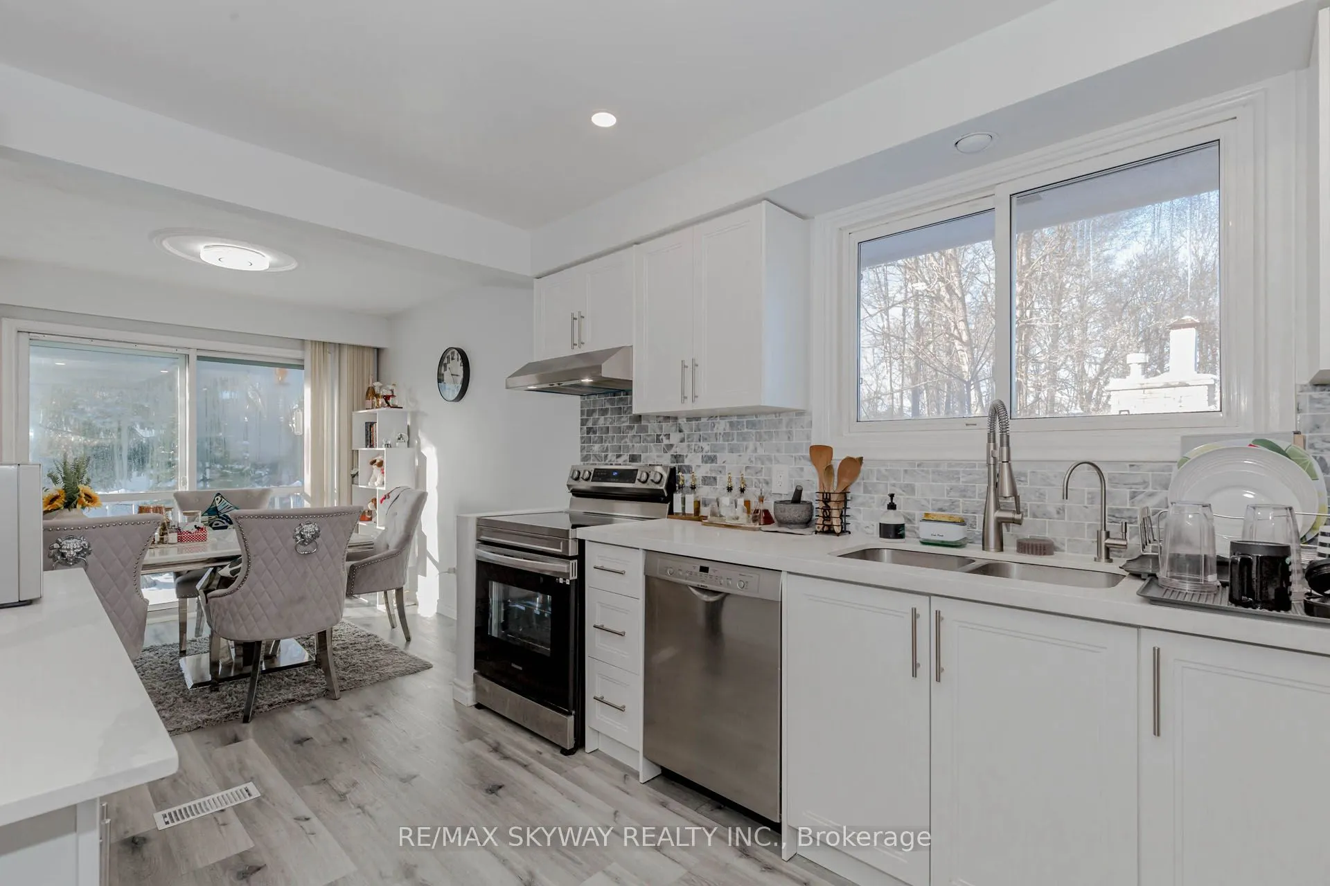 512 Glendene Crescent