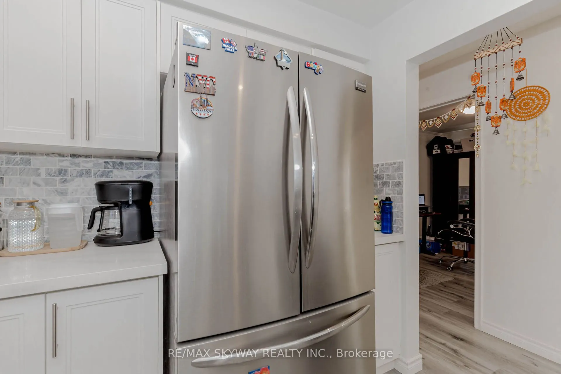 512 Glendene Crescent