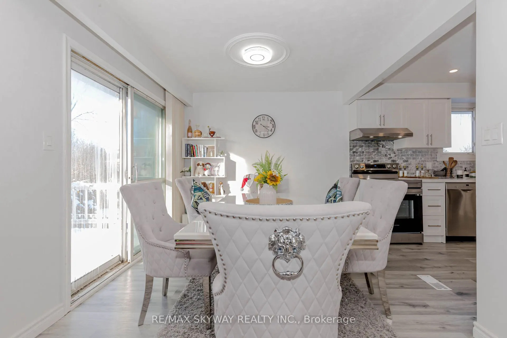 512 Glendene Crescent
