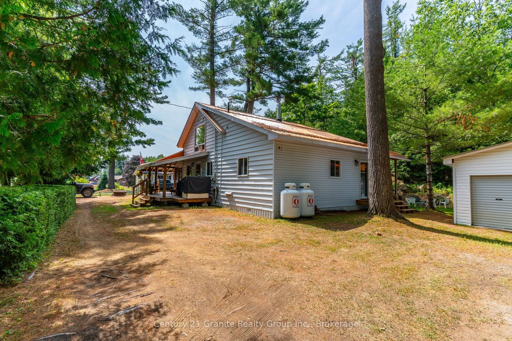 7575 Highway 35