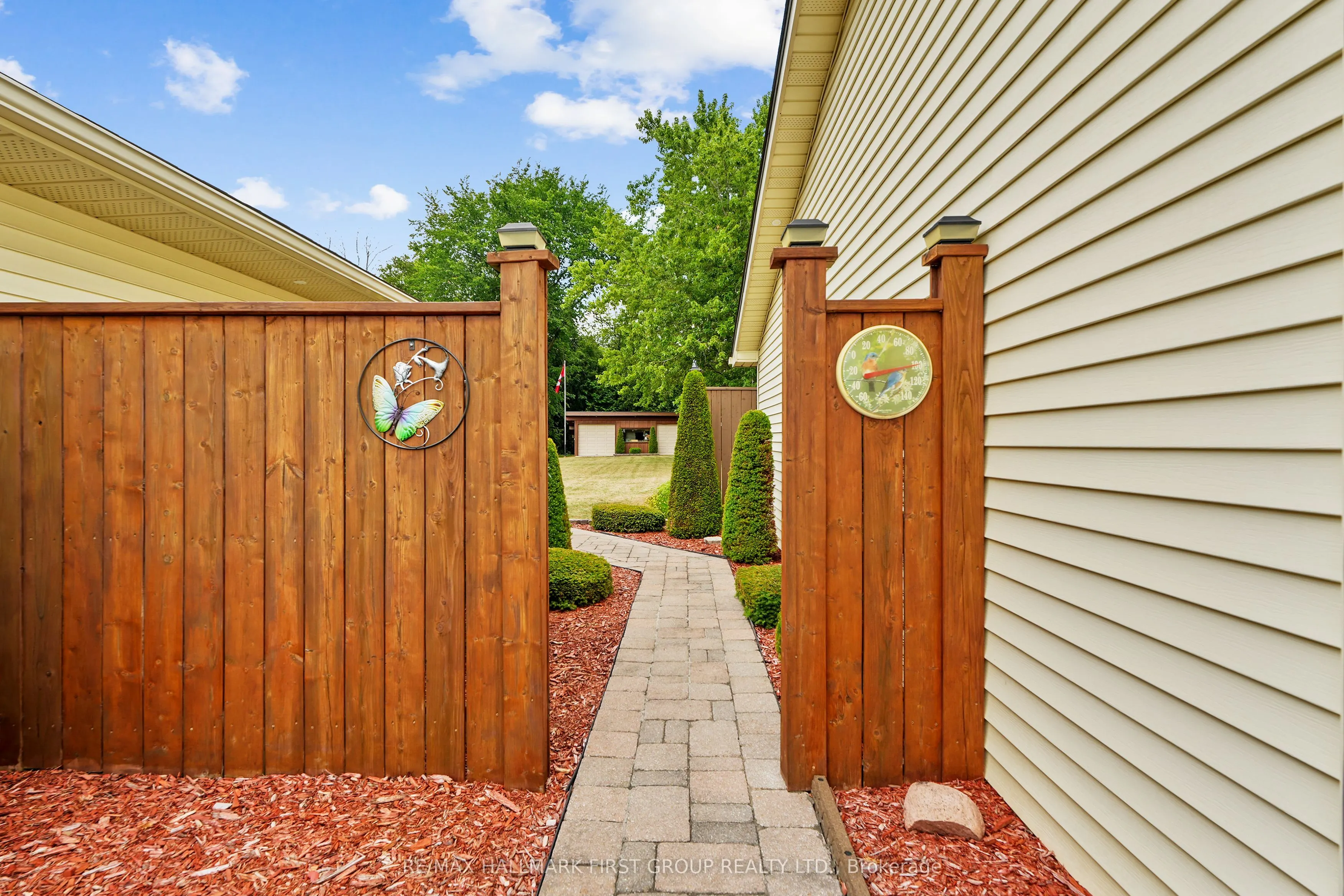 8266 Albert Court