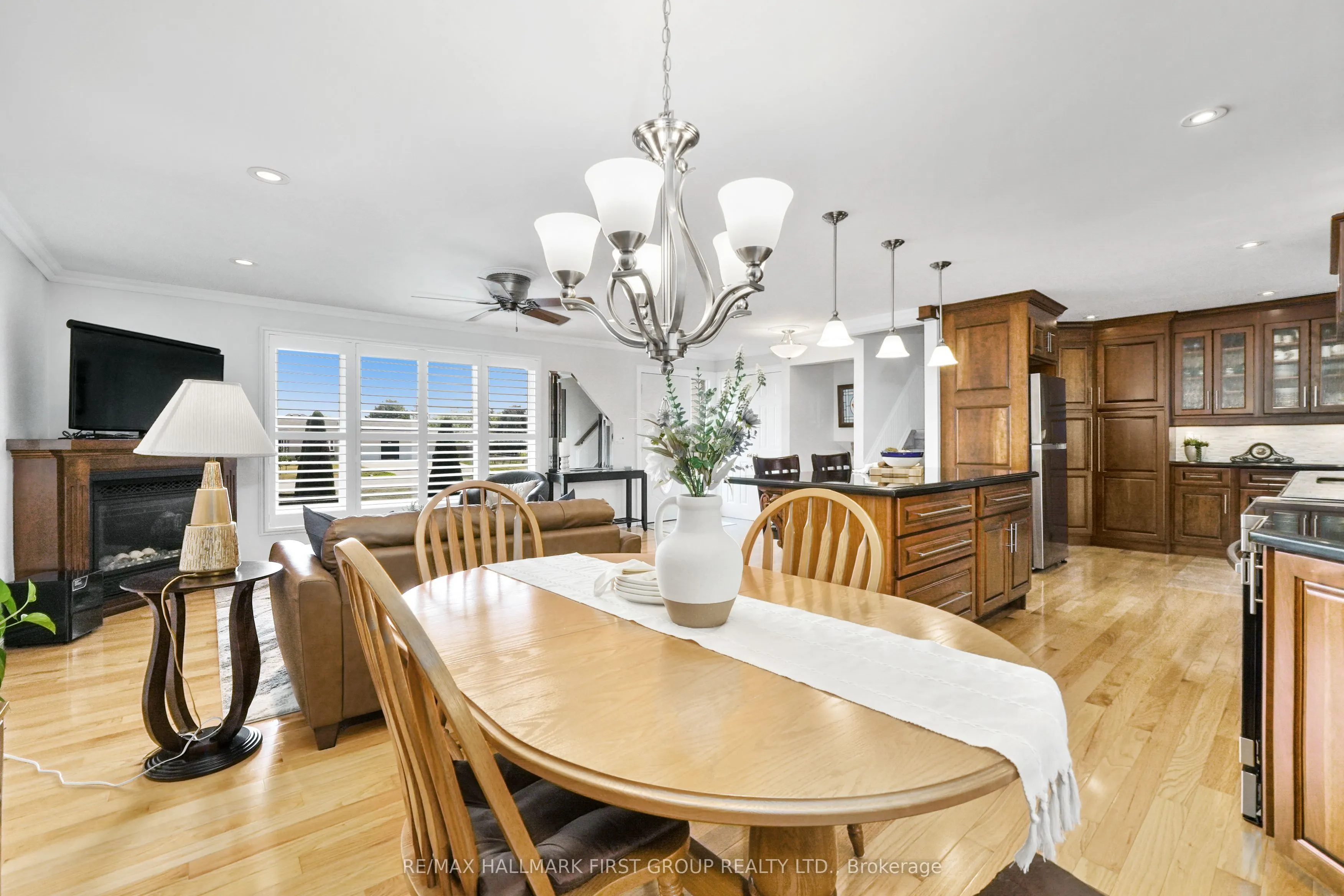 8266 Albert Court