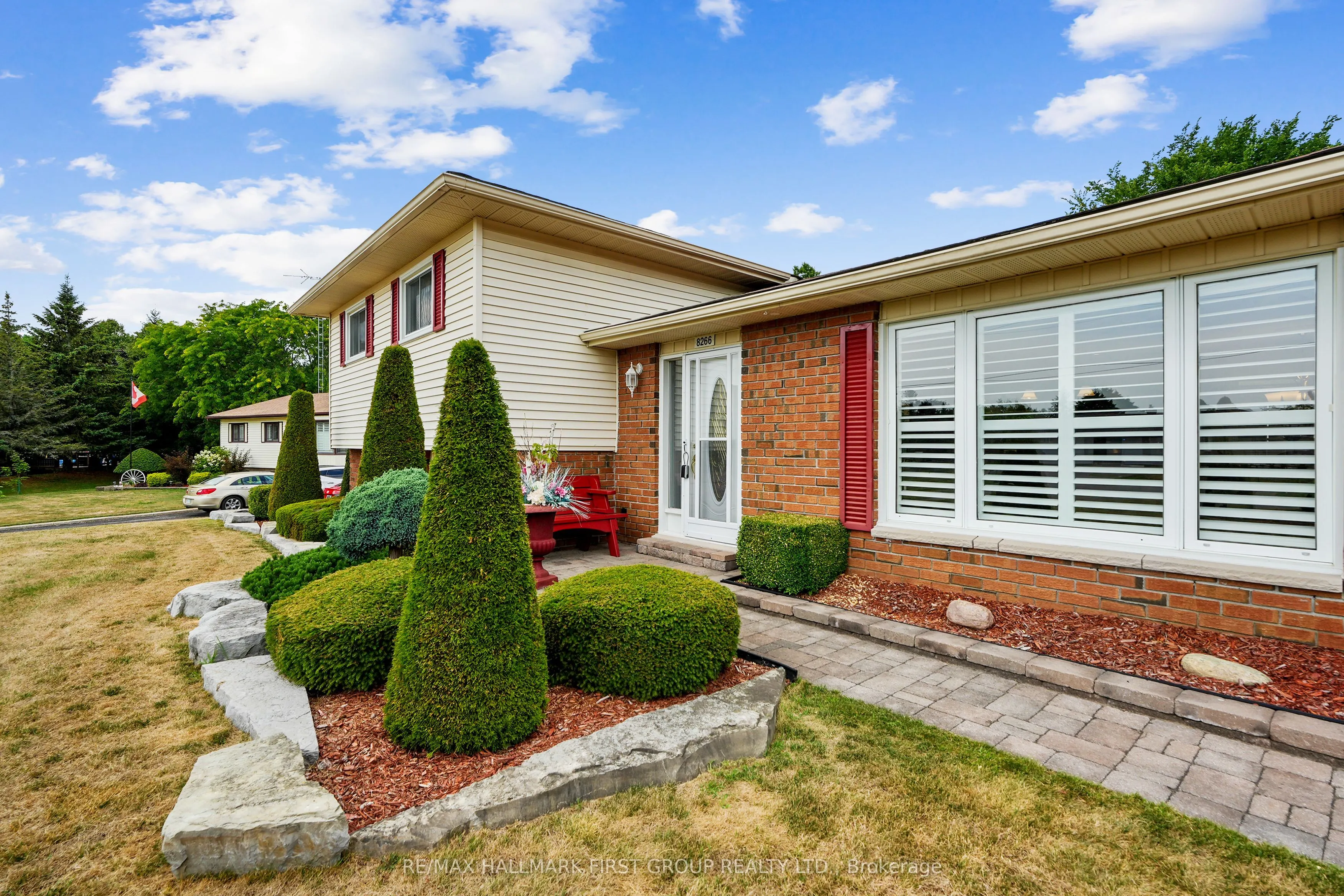 8266 Albert Court