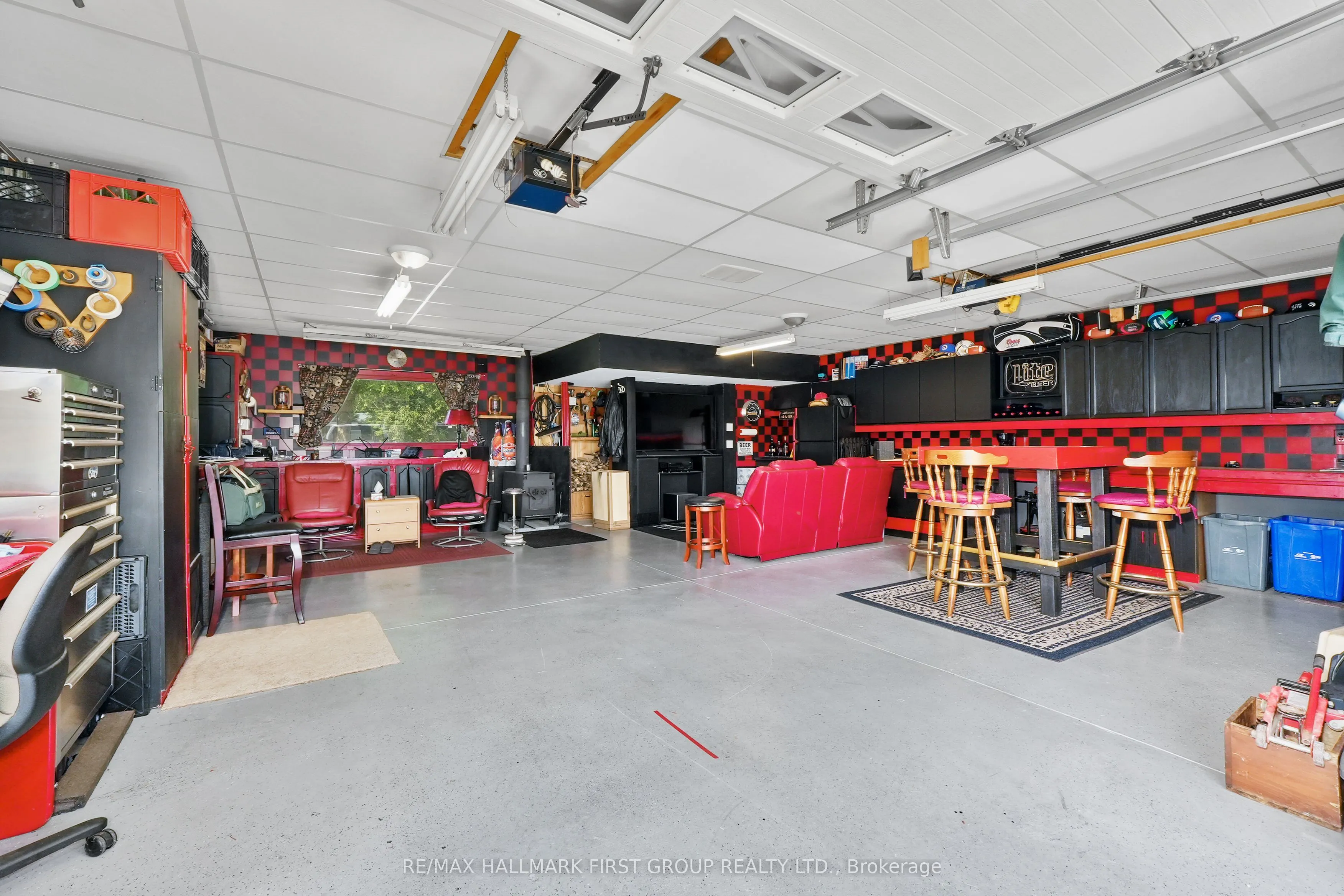 8266 Albert Court