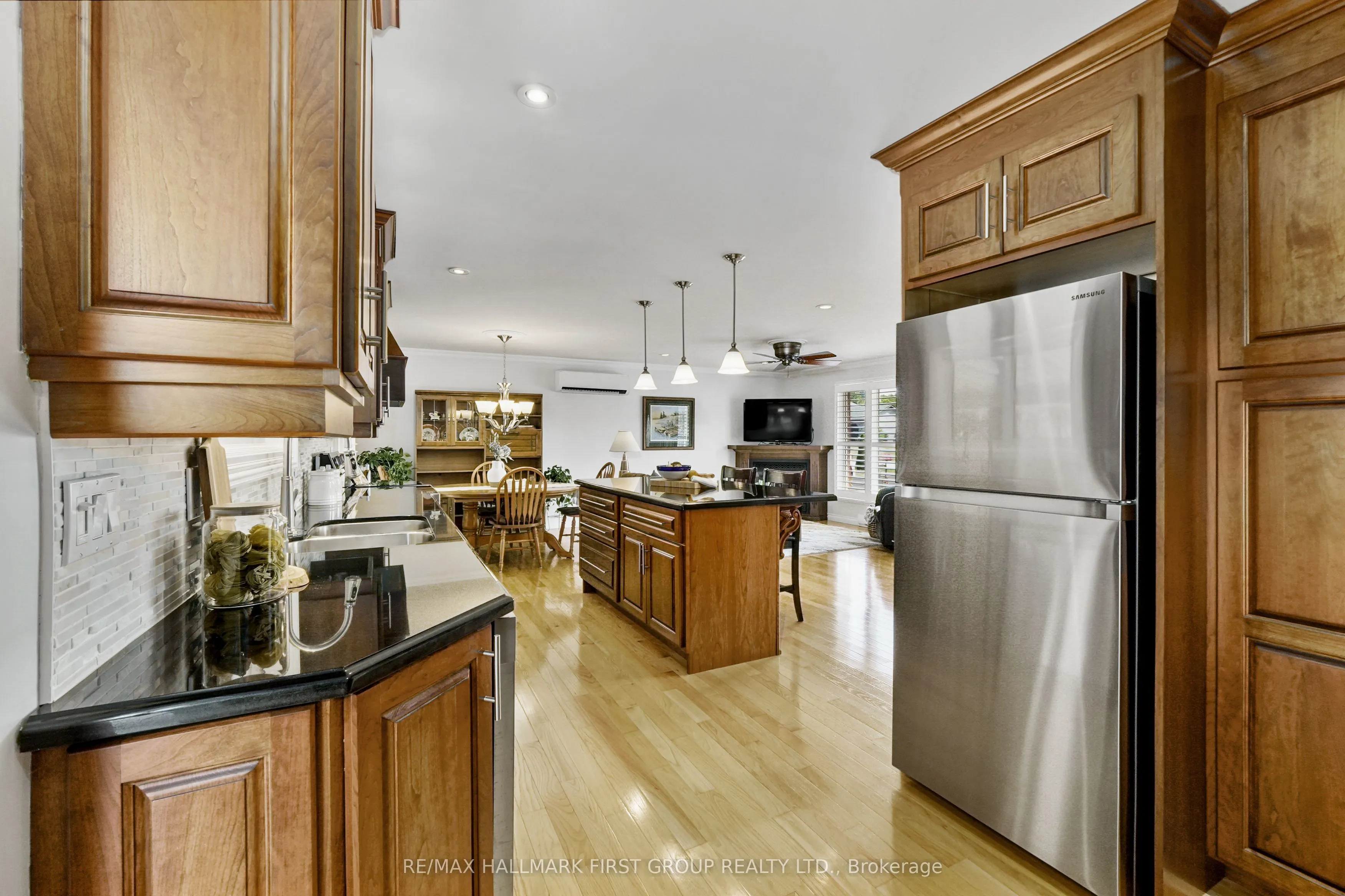 8266 Albert Court