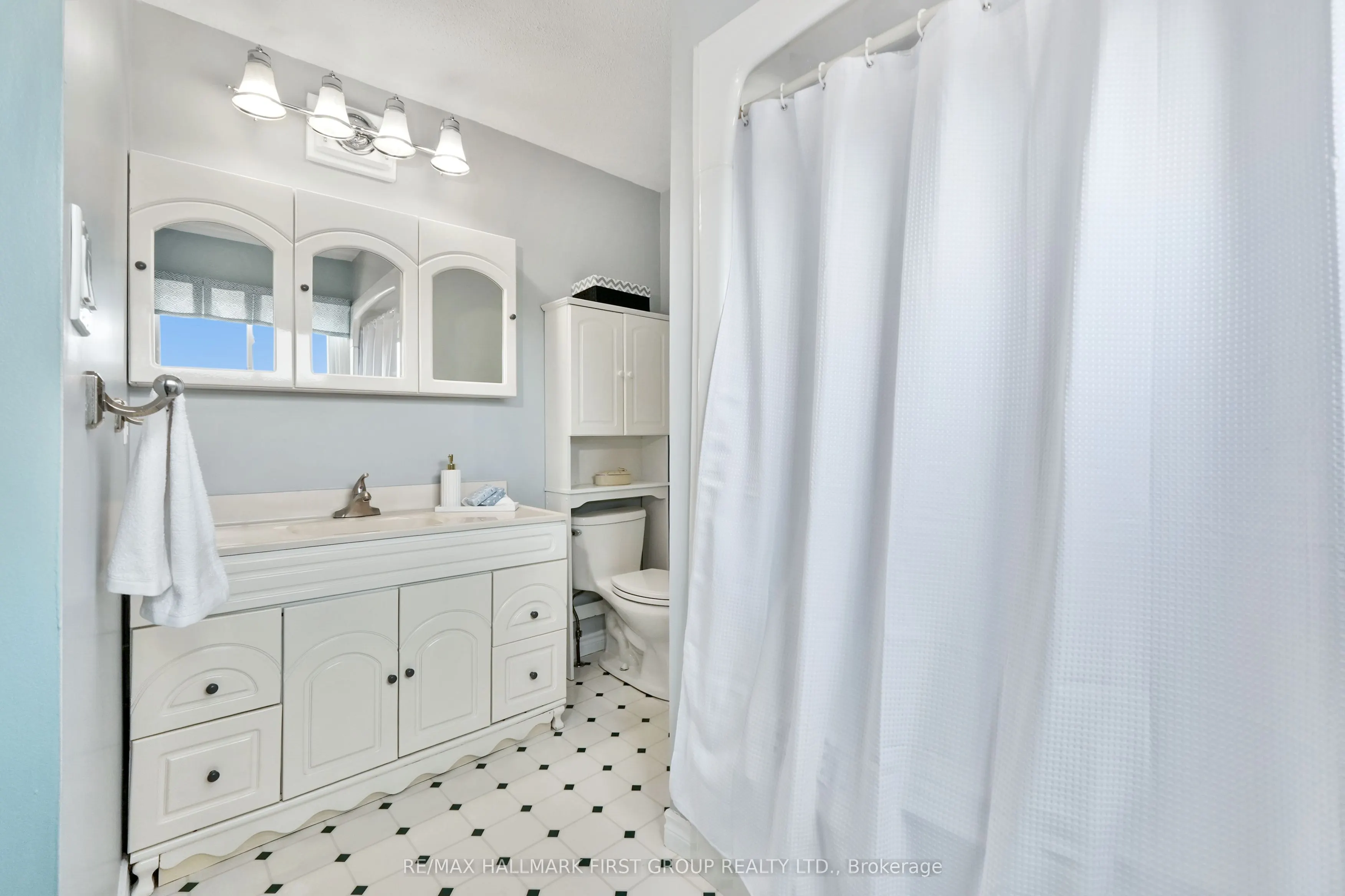 8266 Albert Court