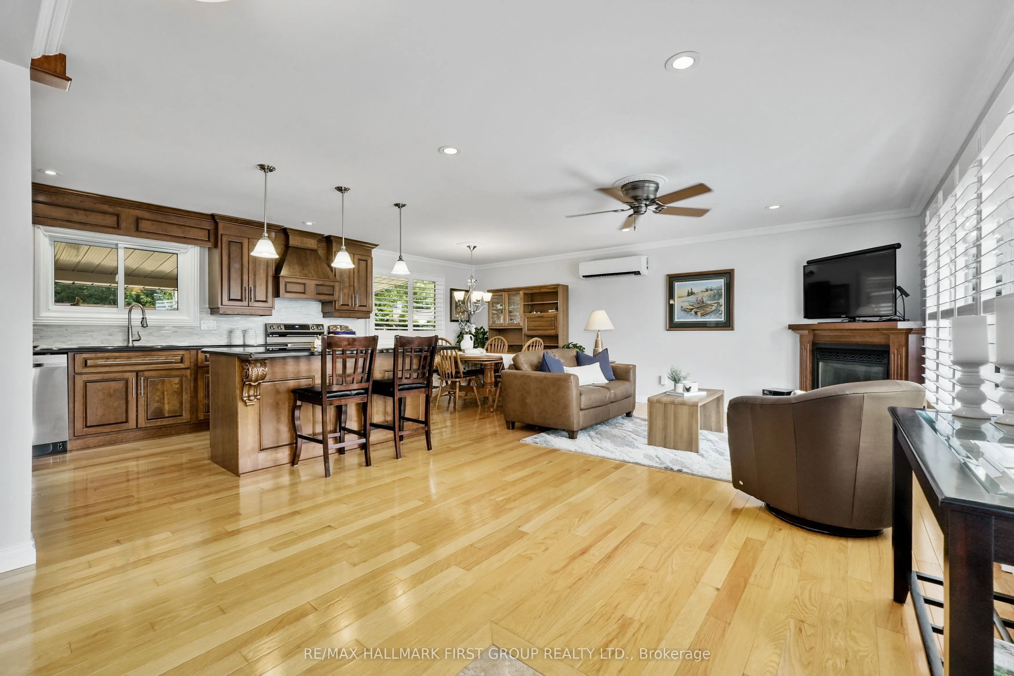 8266 Albert Court