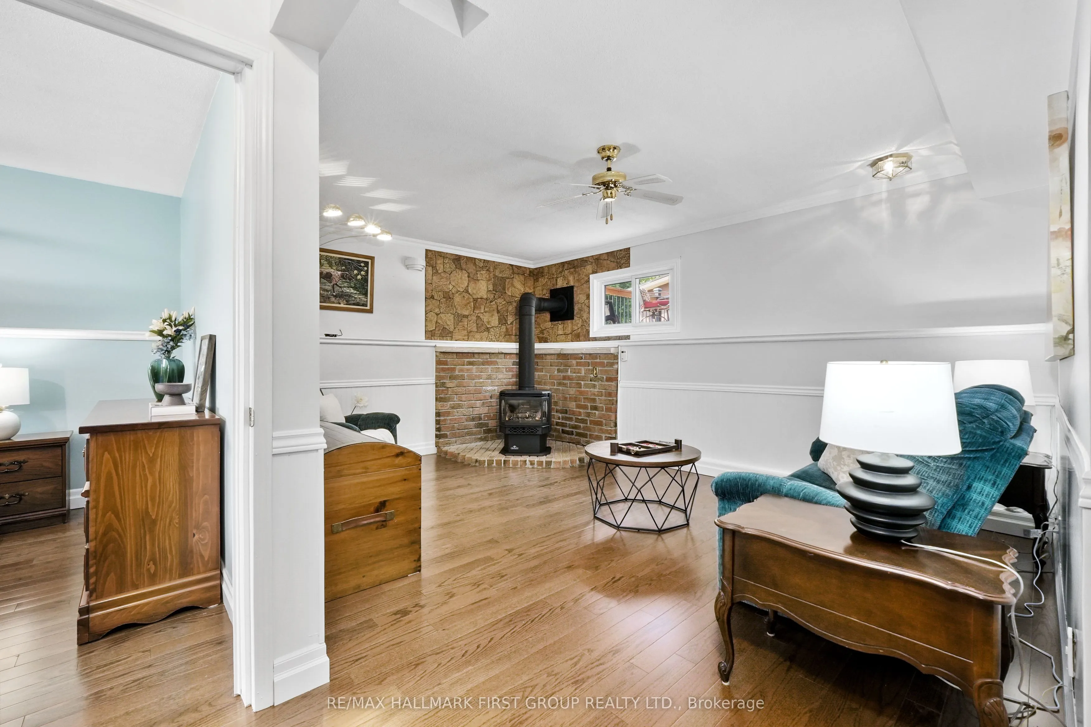 8266 Albert Court