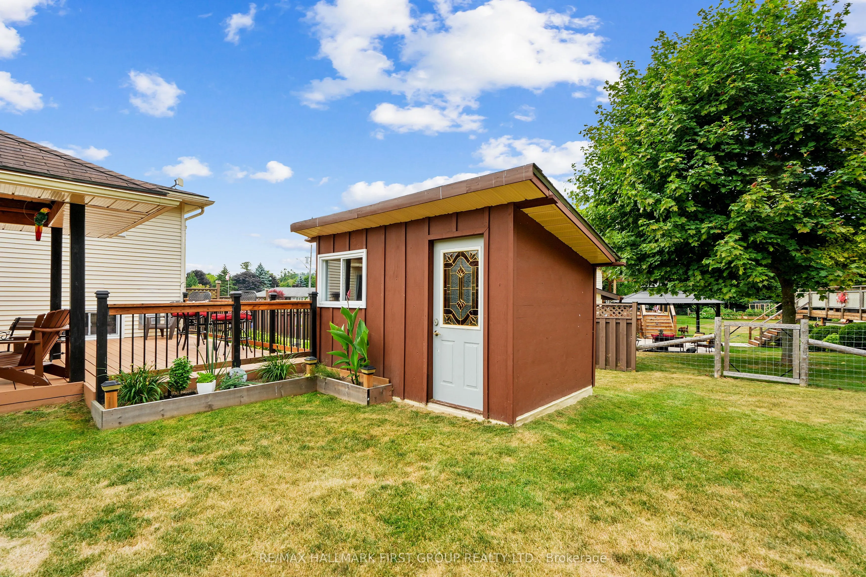 8266 Albert Court