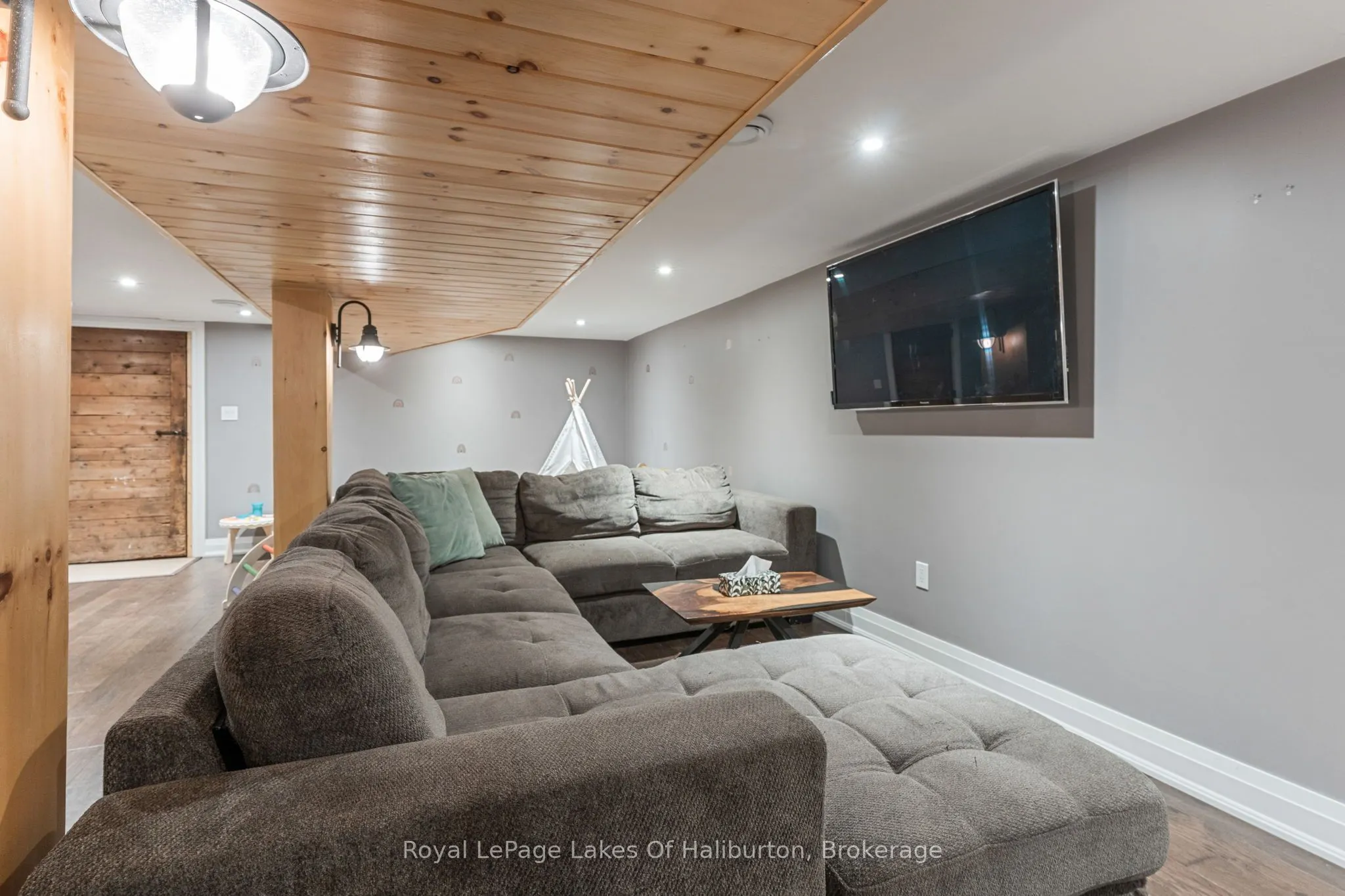 3875 LOOP Road