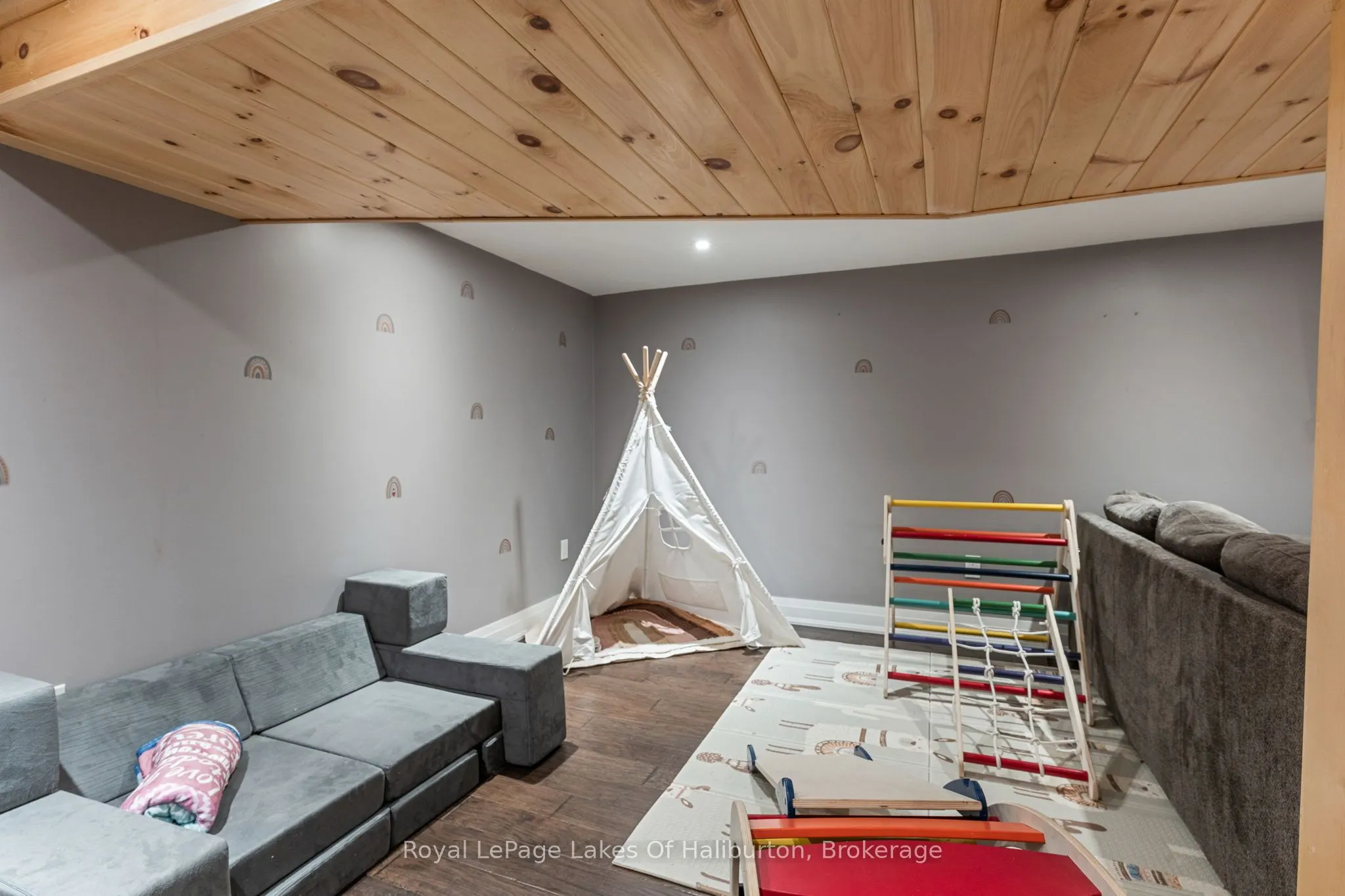3875 LOOP Road