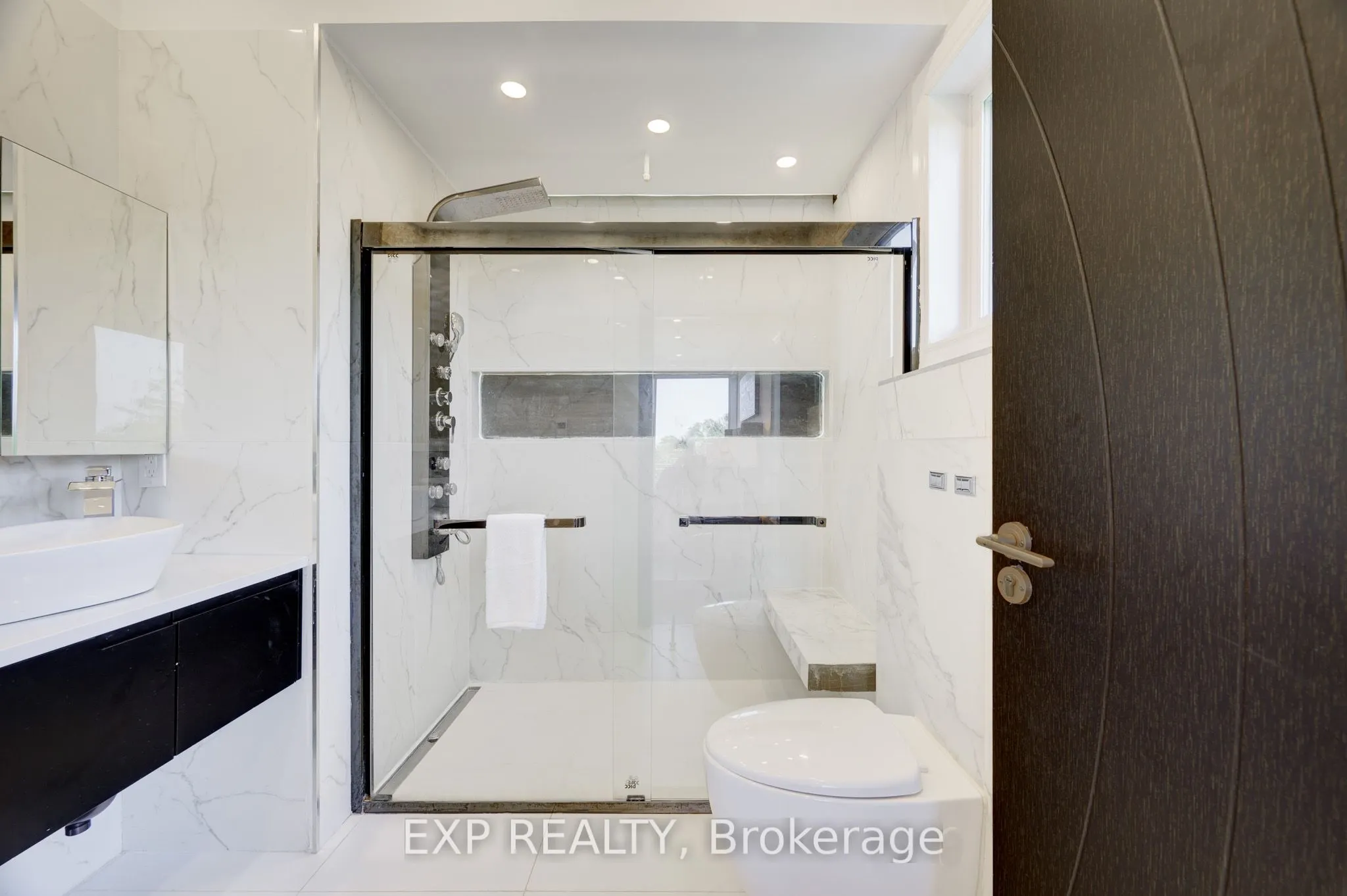 237 MAIN Street W, #B