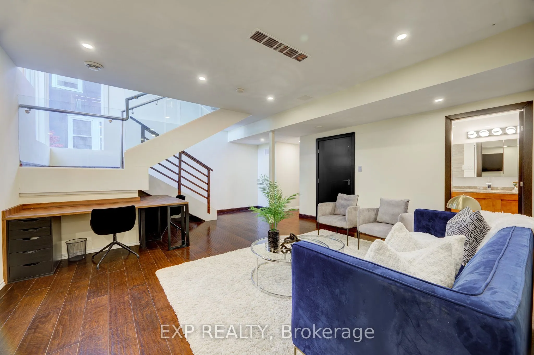237 MAIN Street W, #B