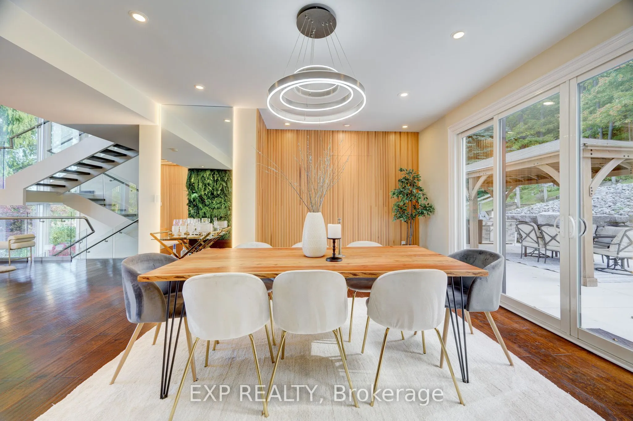 237 MAIN Street W, #B