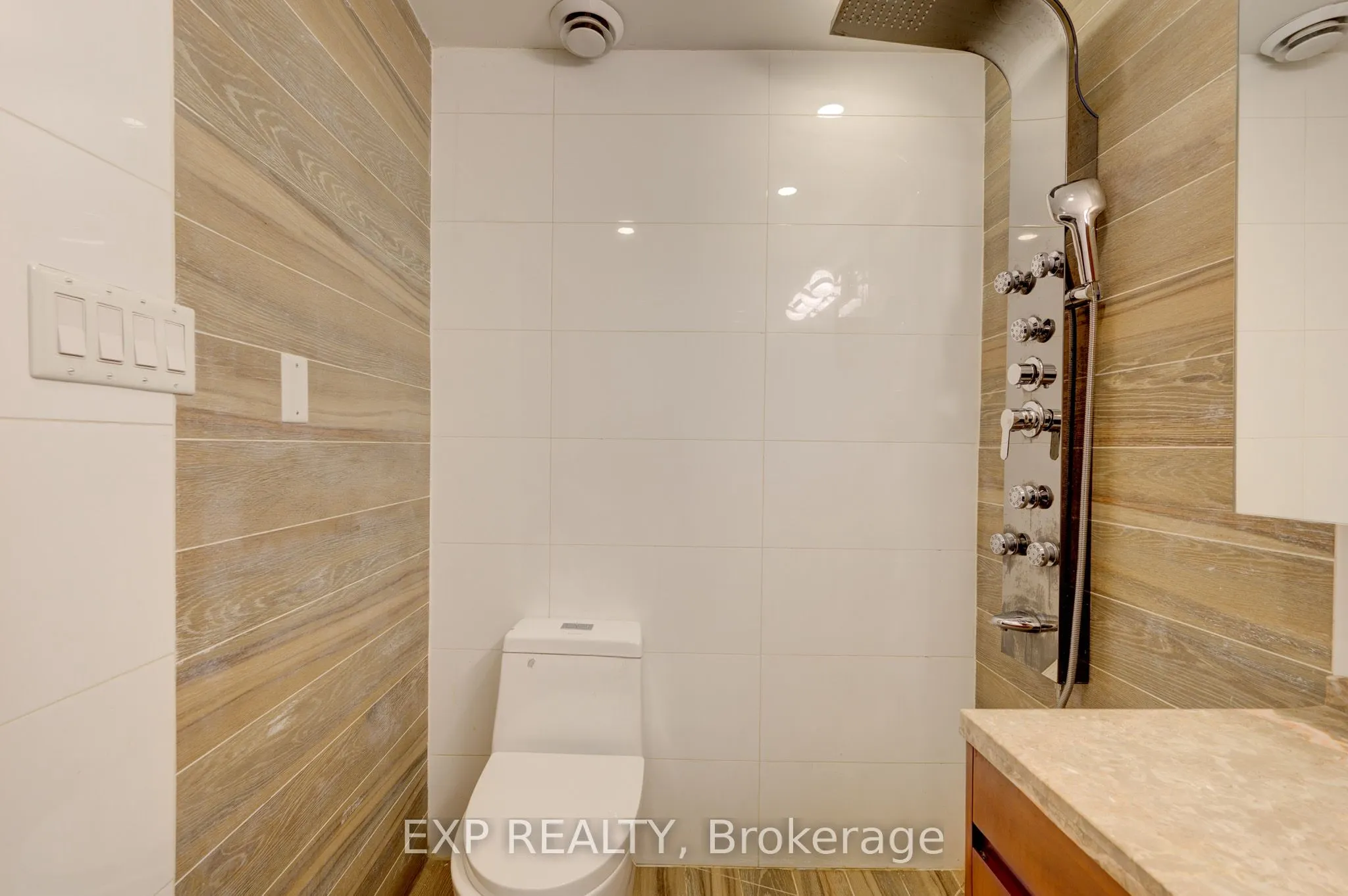 237 MAIN Street W, #B