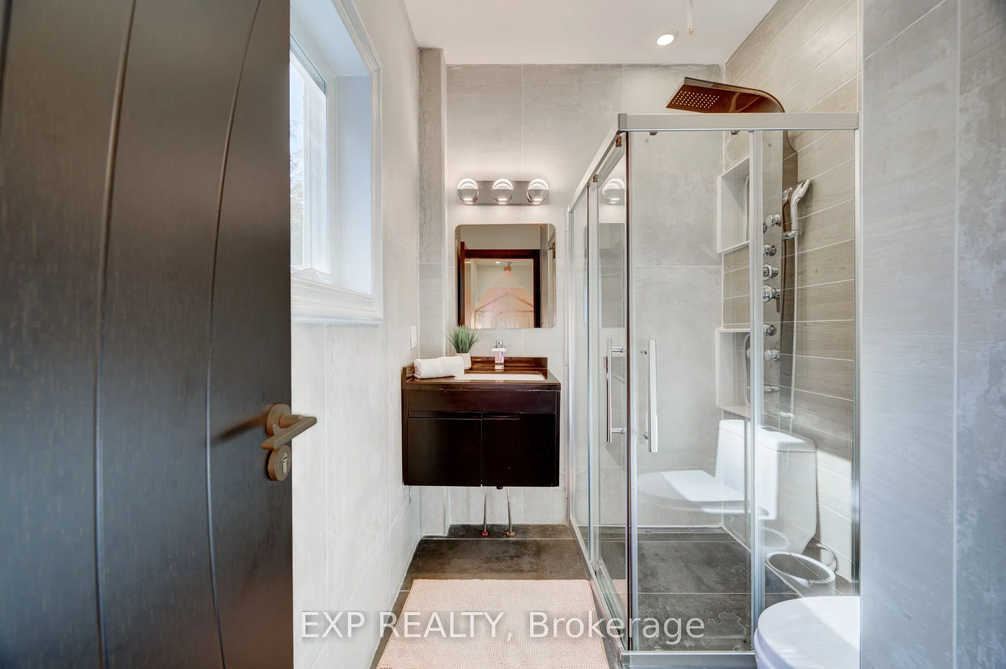 237 MAIN Street W, #B