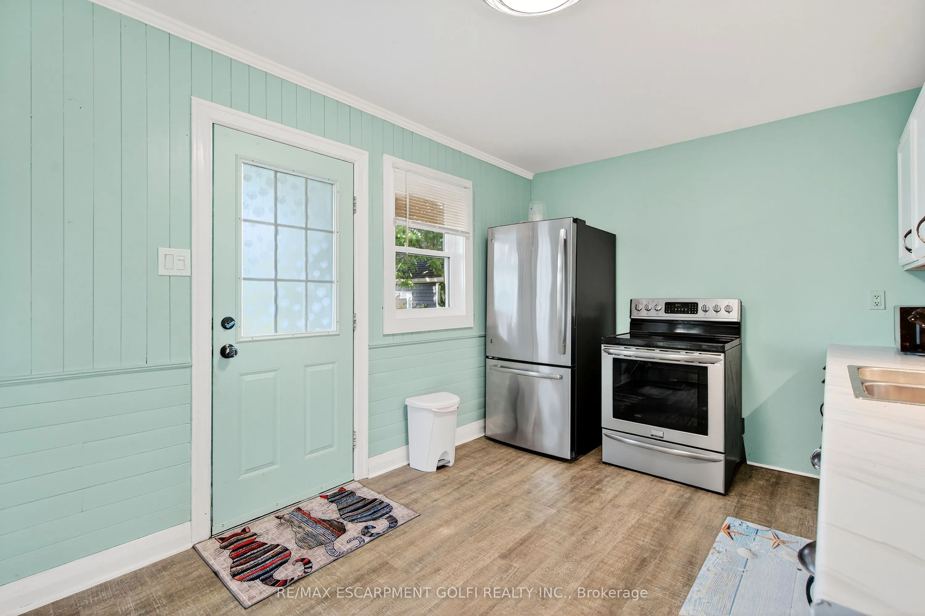 1353 Orchard Avenue