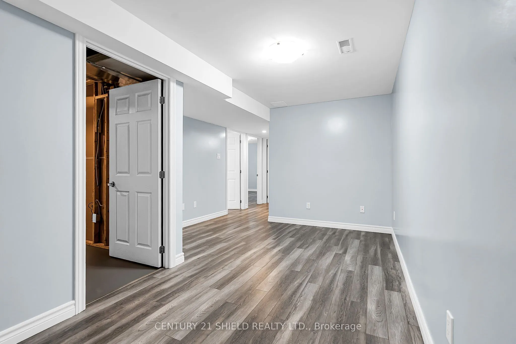 225 Third Street W