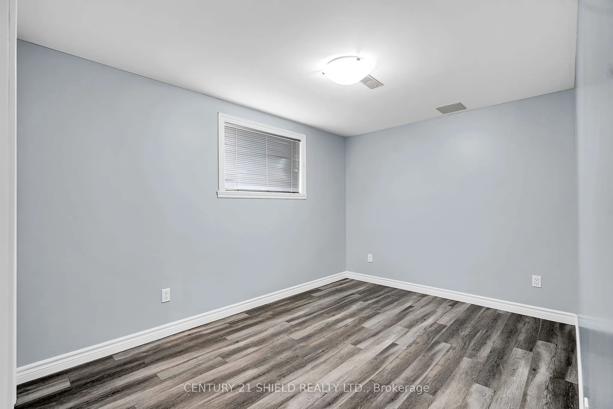 225 Third Street W