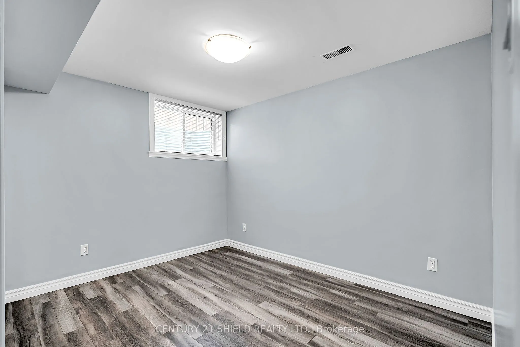 225 Third Street W
