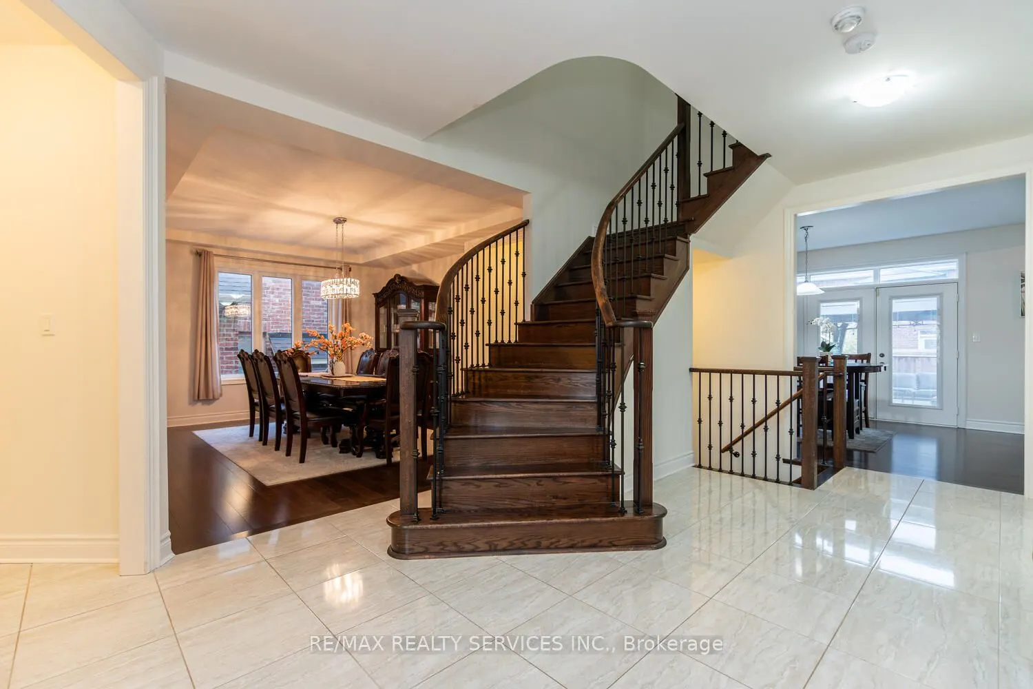 28 Stonegate Avenue