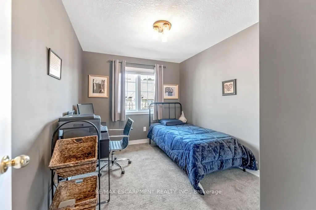 21 Forest Valley Crescent, #44