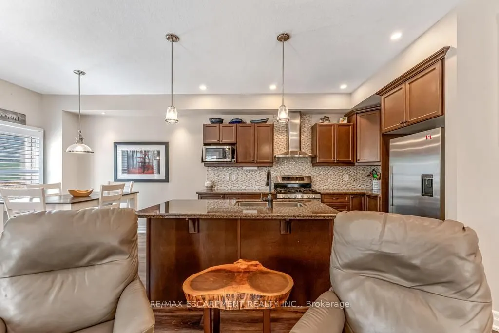 21 Forest Valley Crescent, #44