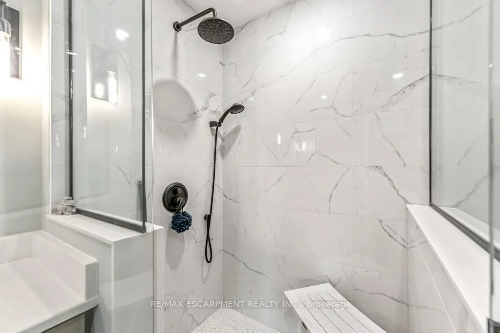 21 Forest Valley Crescent, #44
