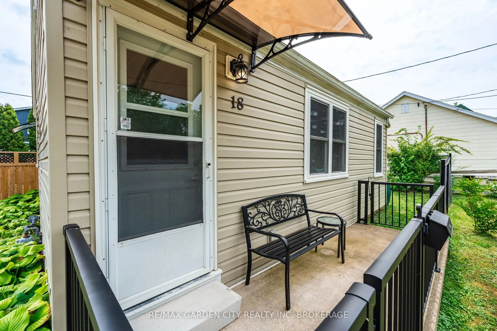 18 Glen Avenue