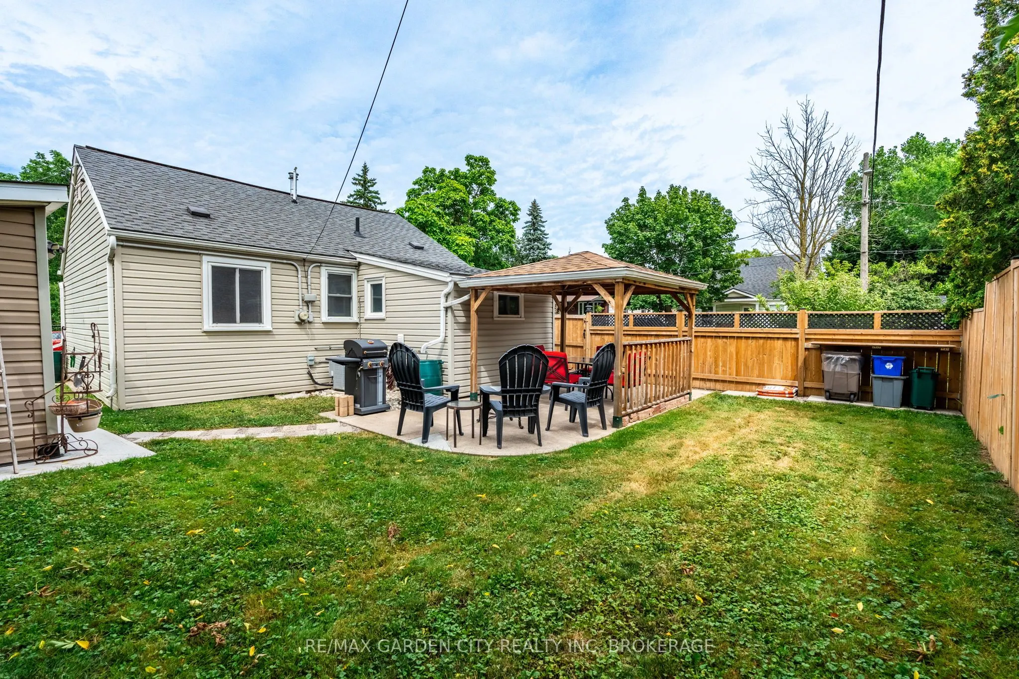 18 Glen Avenue