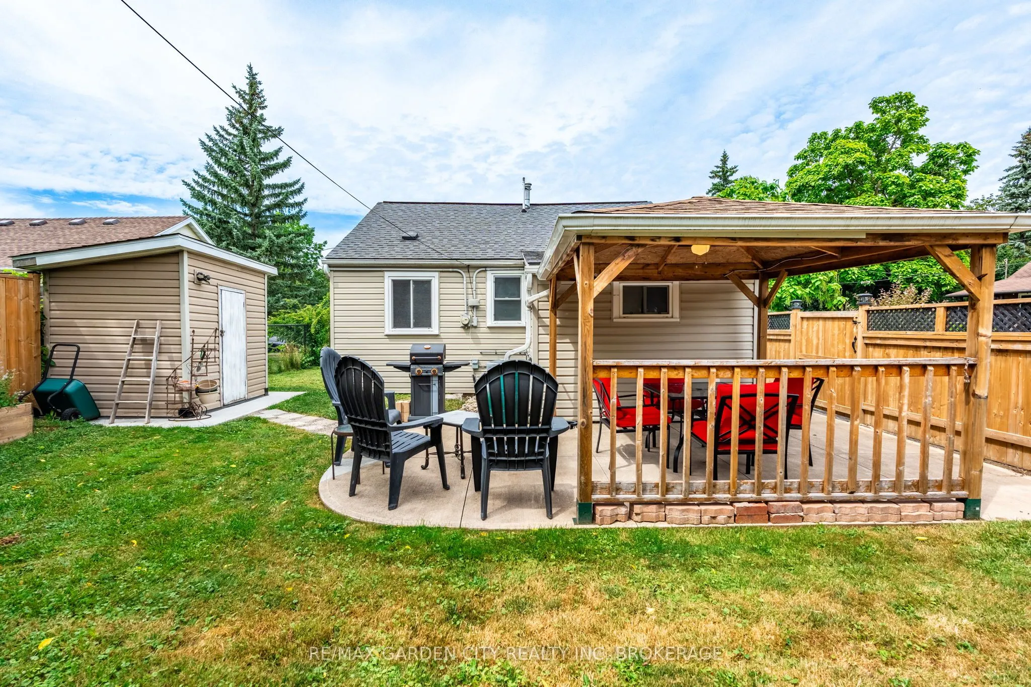 18 Glen Avenue