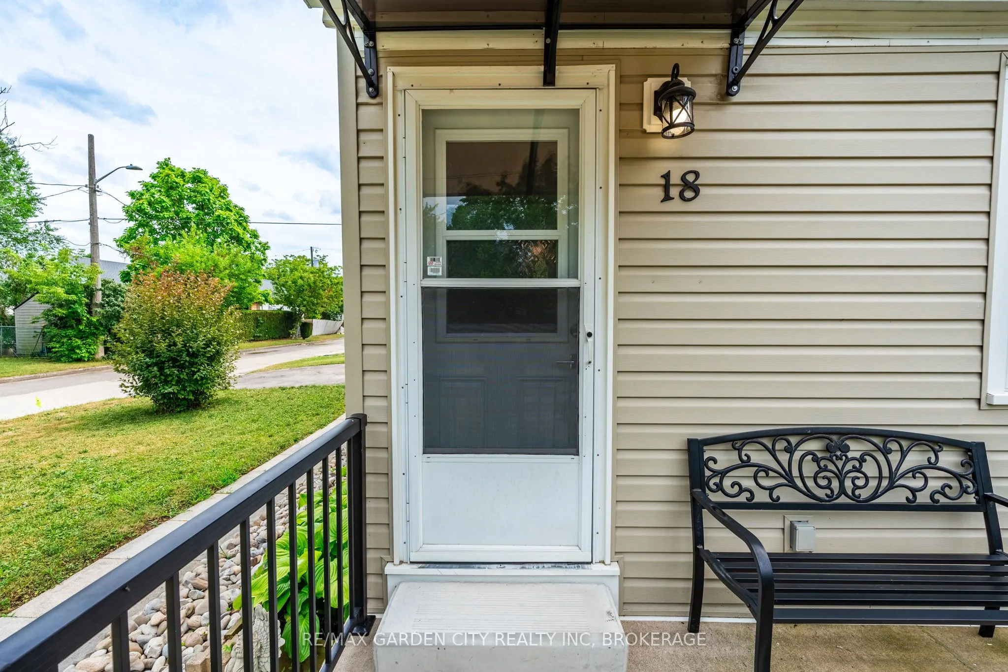 18 Glen Avenue