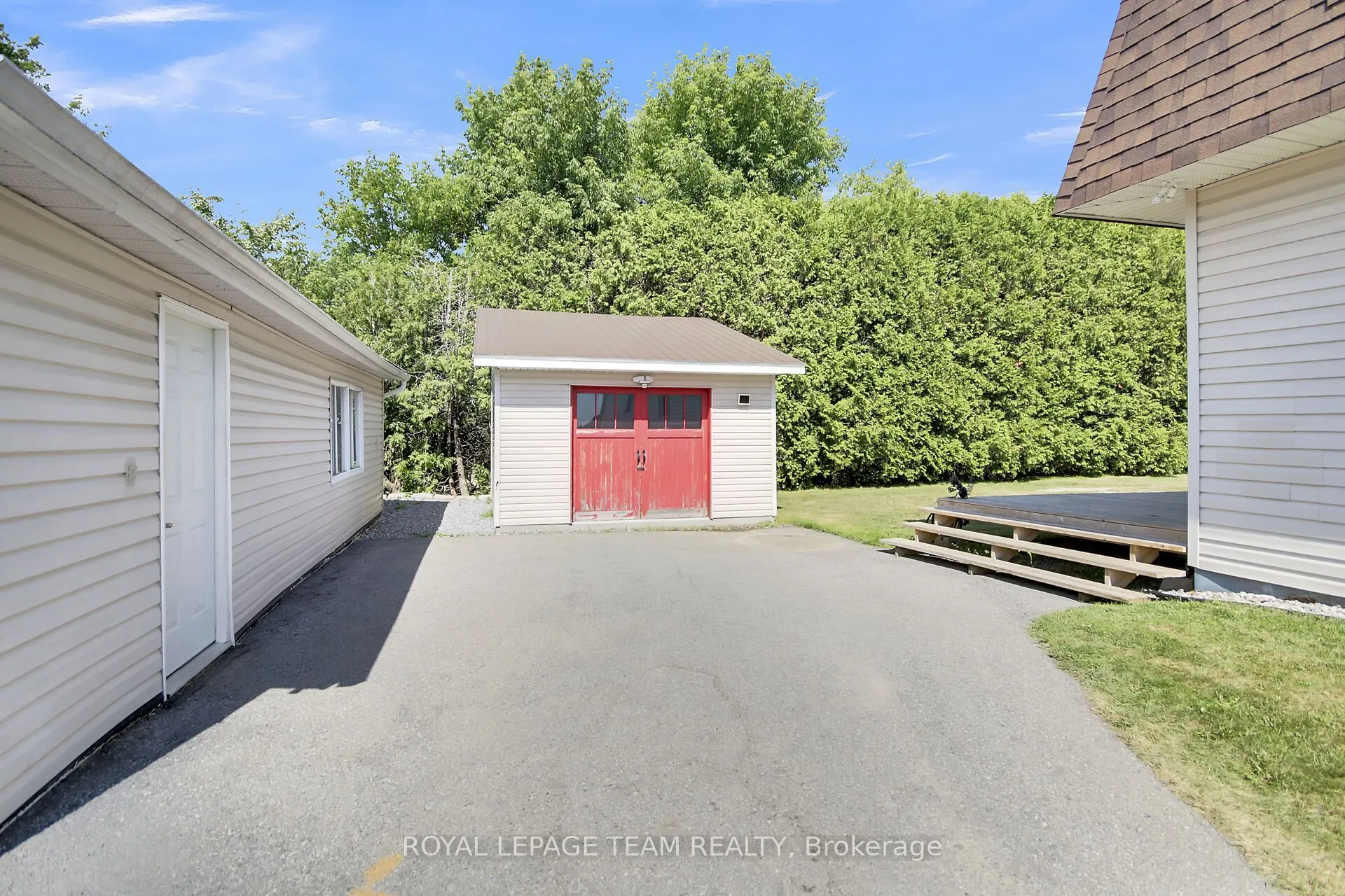 5745 Fourth Line Road