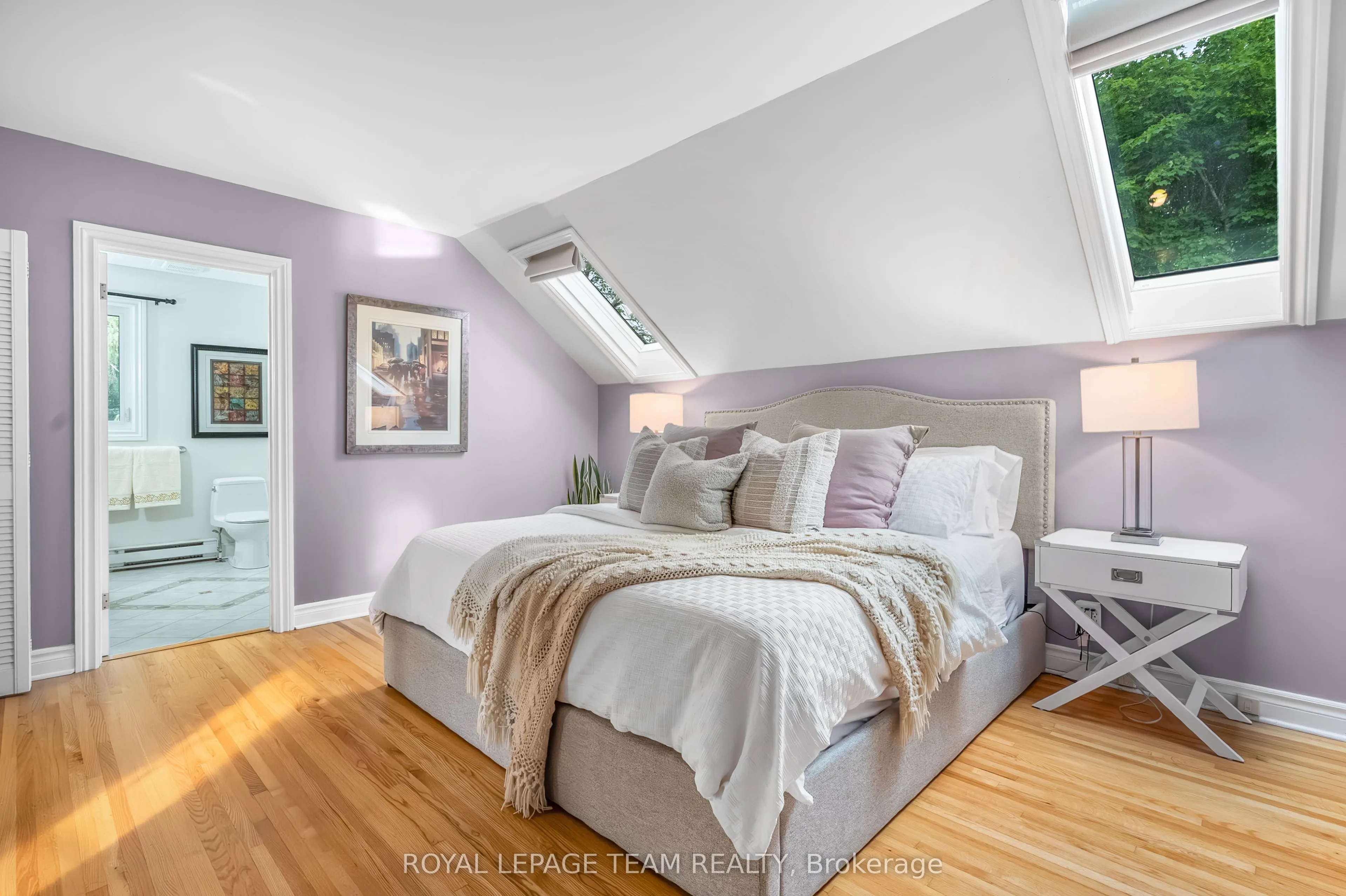 37 PROMENADE Avenue
