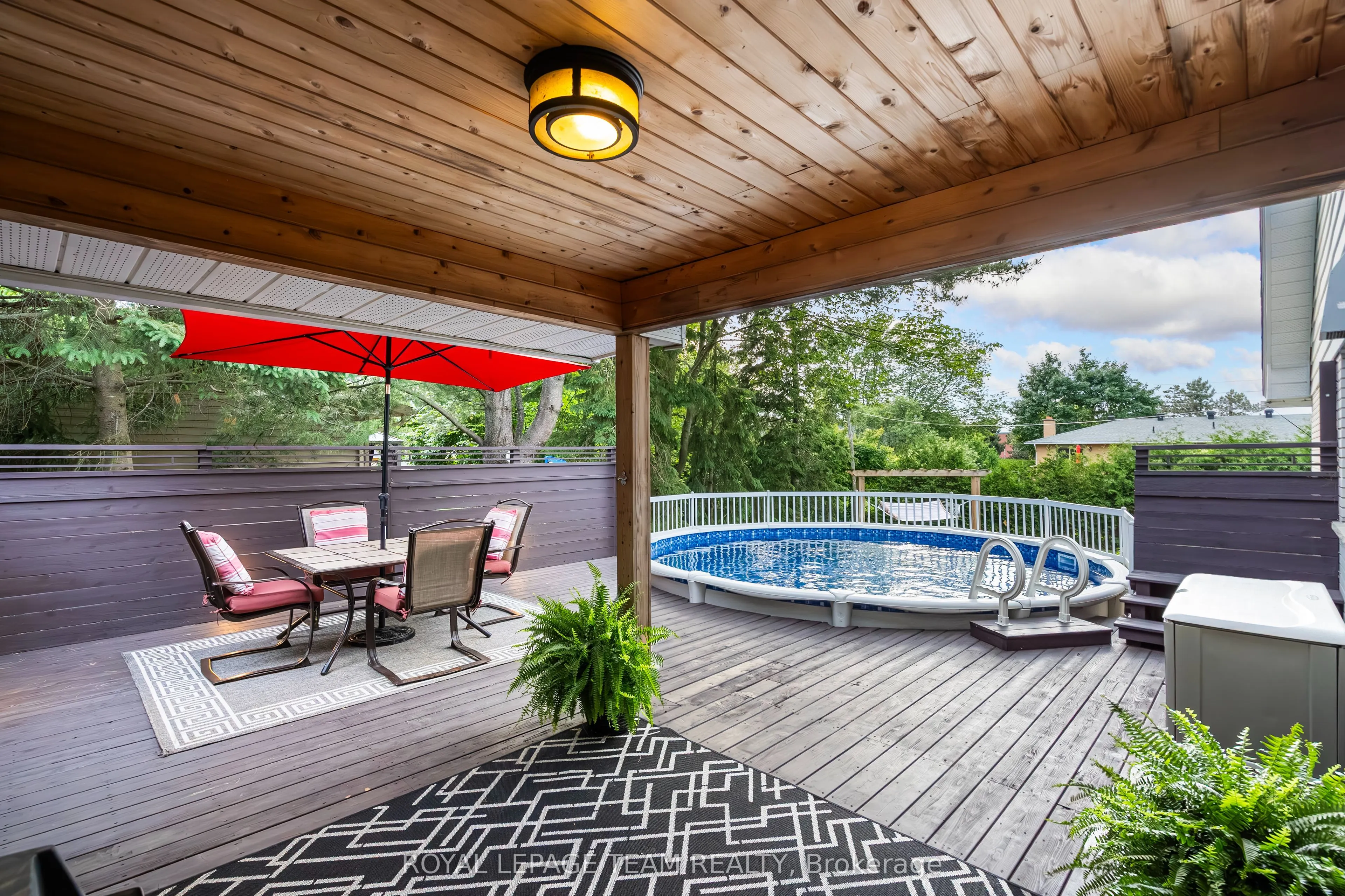 37 PROMENADE Avenue