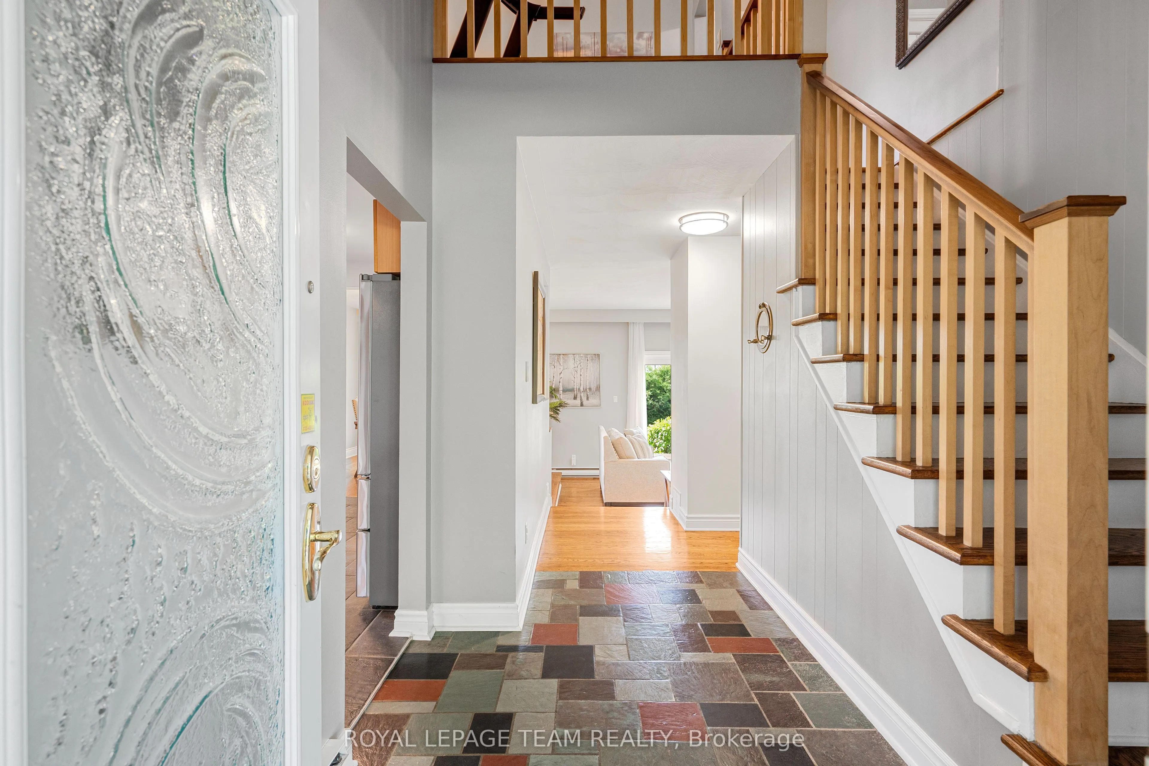 37 PROMENADE Avenue