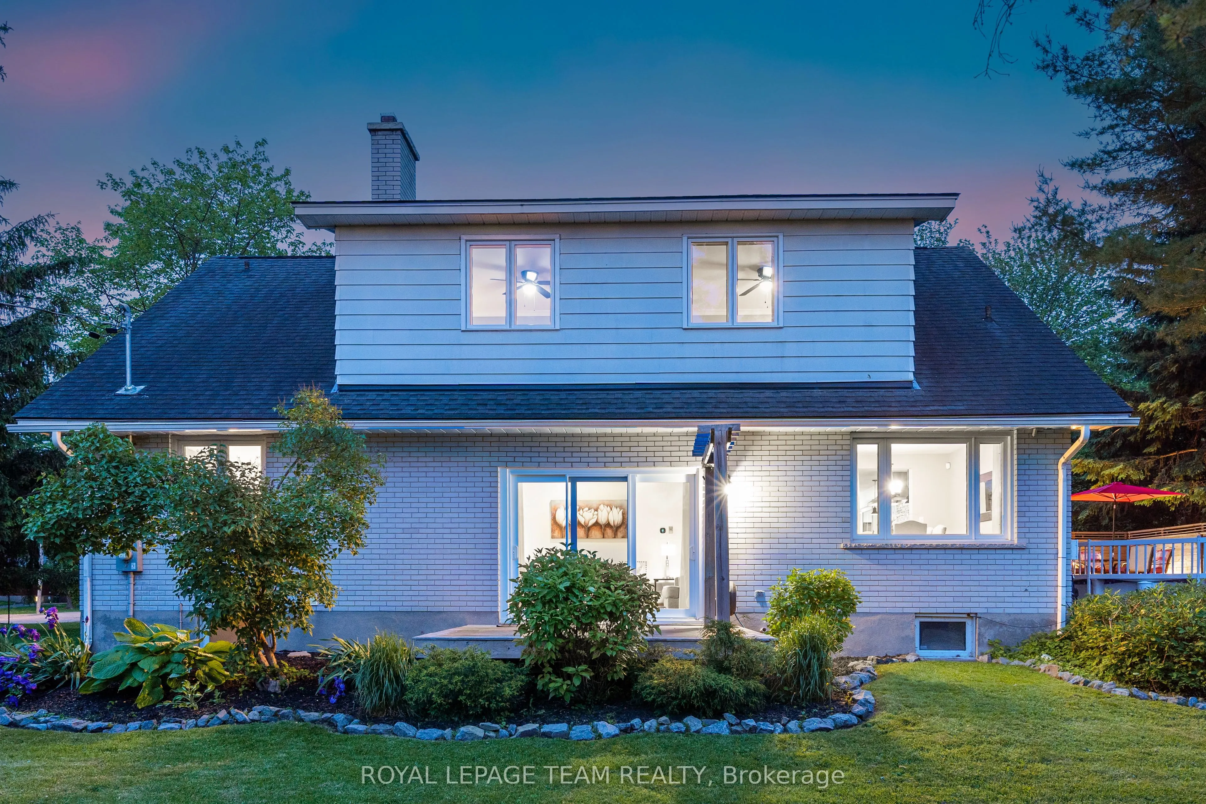 37 PROMENADE Avenue