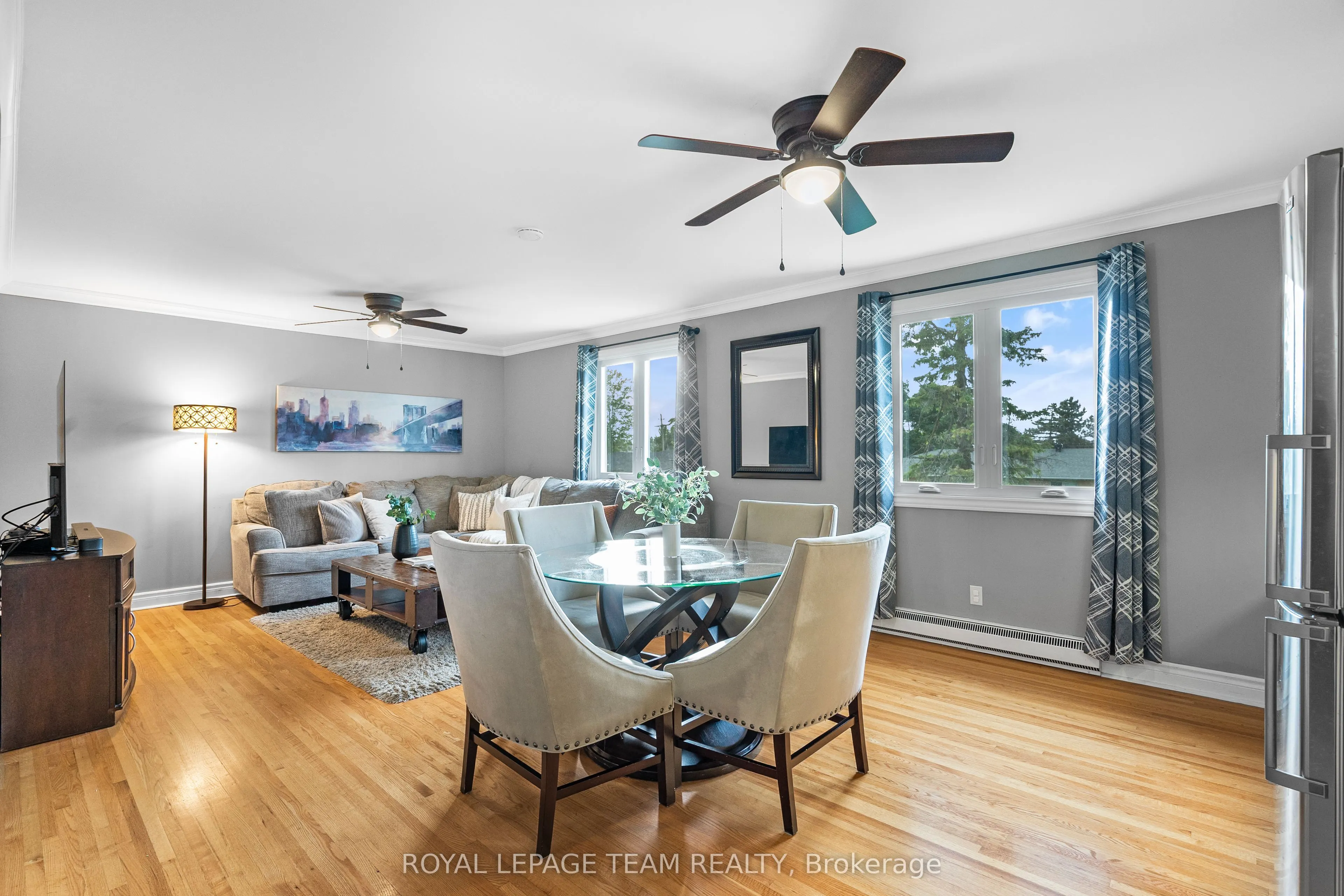 37 PROMENADE Avenue