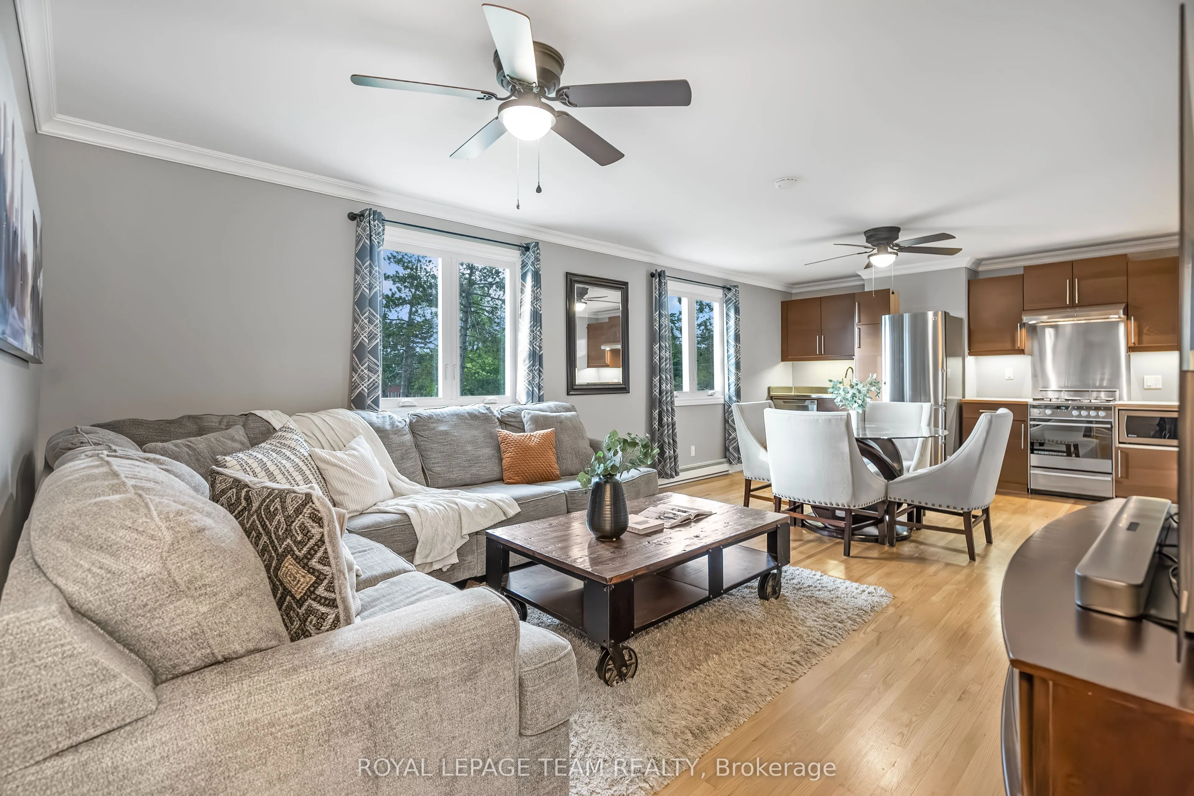 37 PROMENADE Avenue