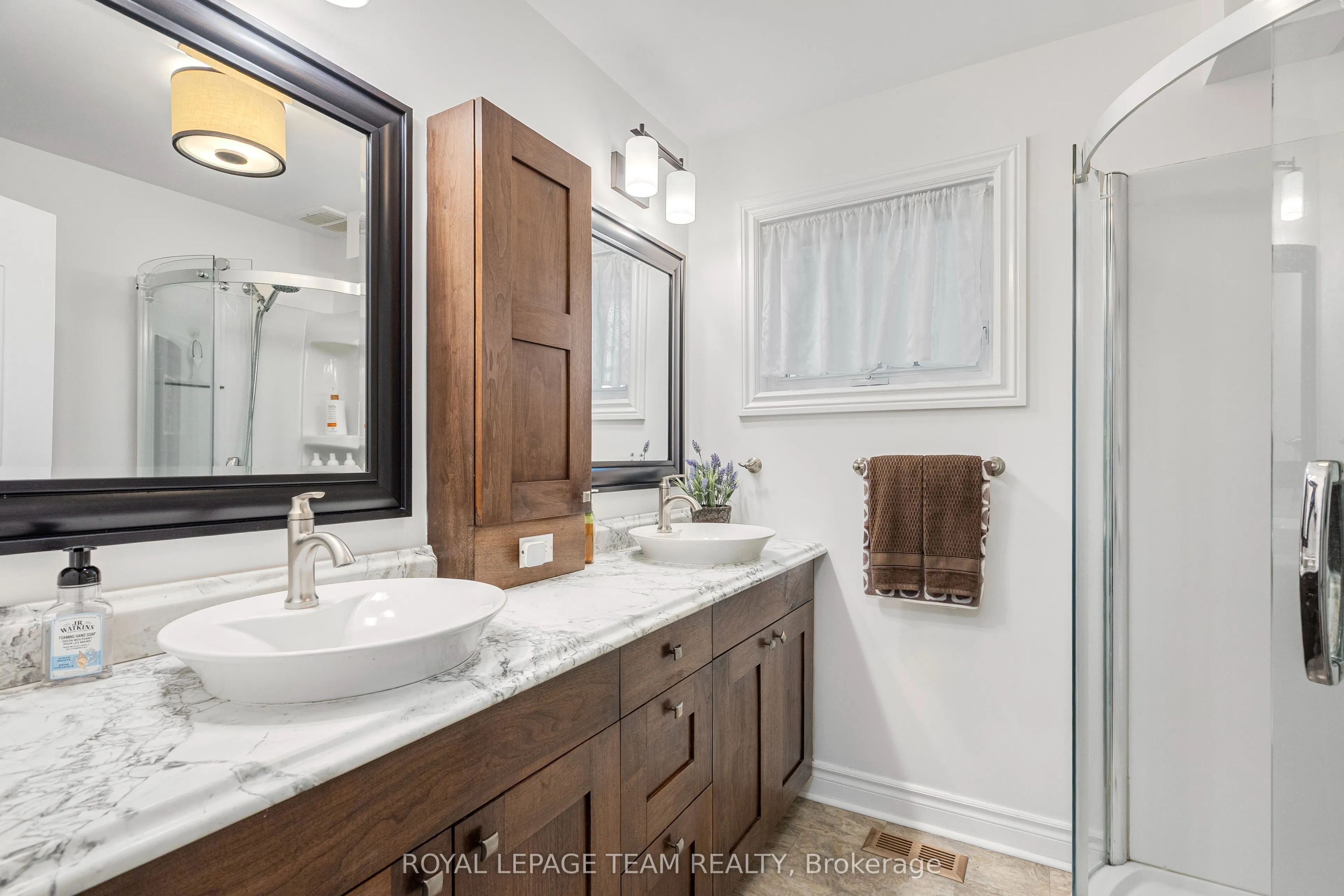37 PROMENADE Avenue