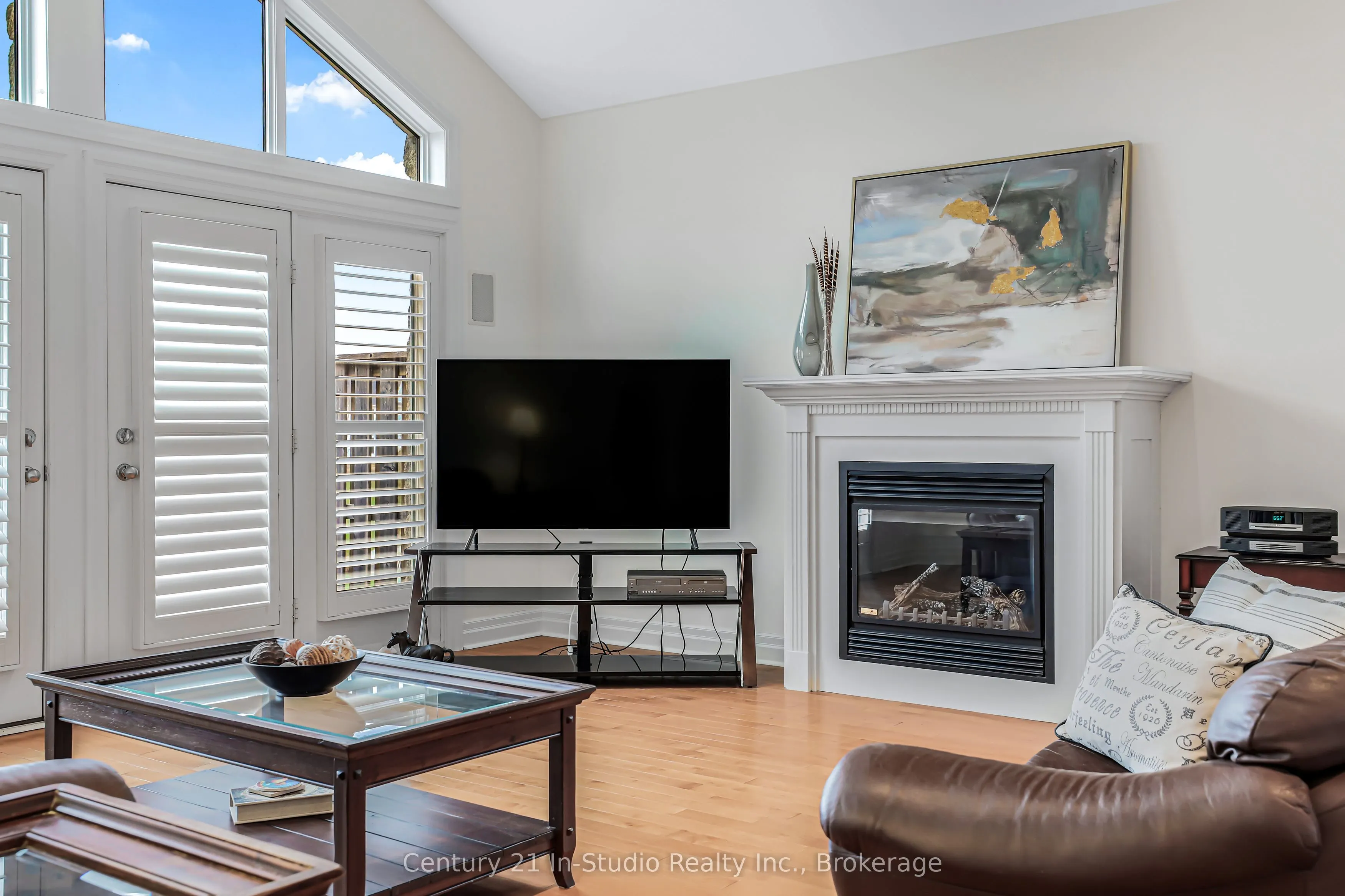 6 Glen Abbey Court
