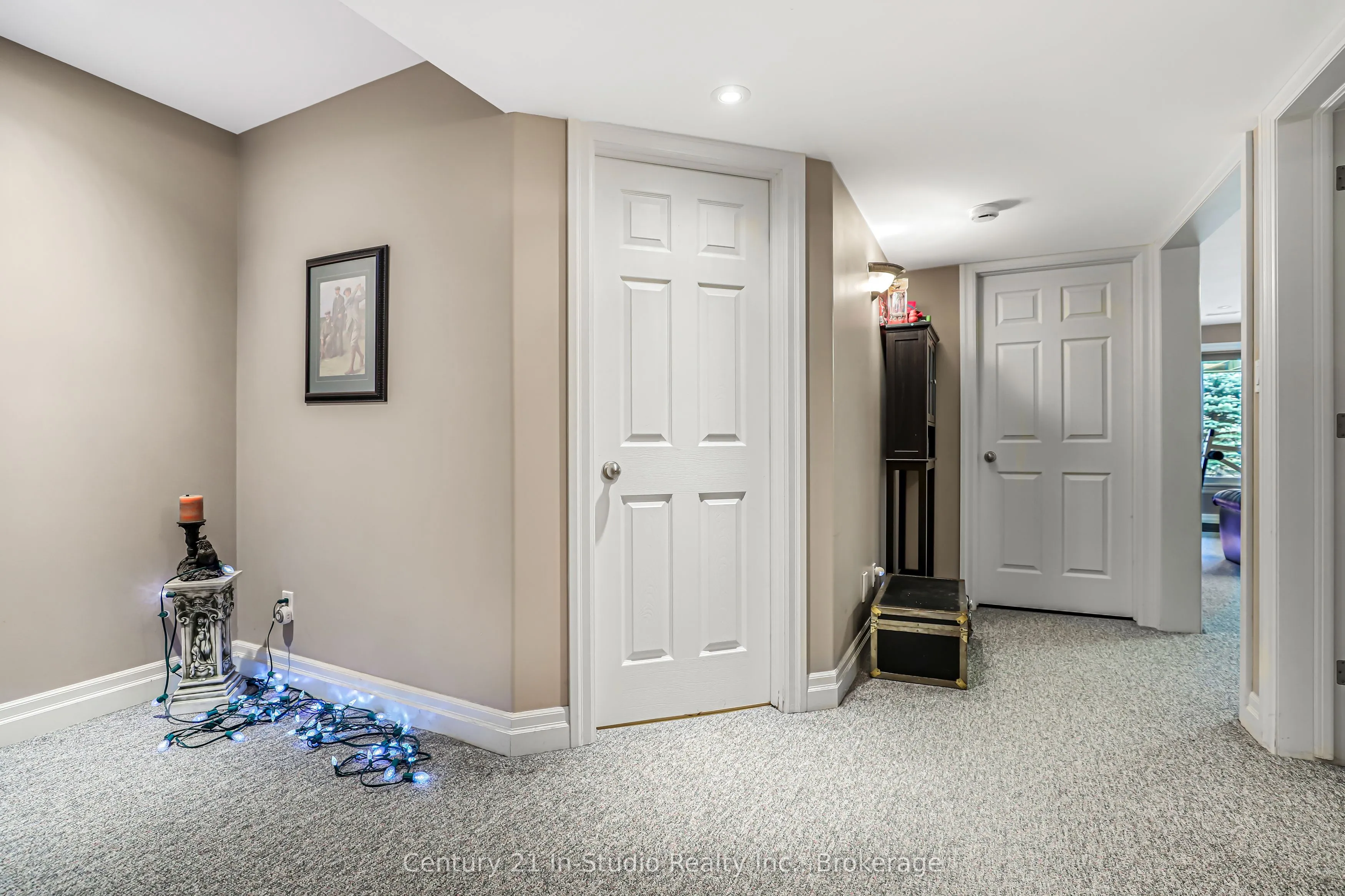 6 Glen Abbey Court