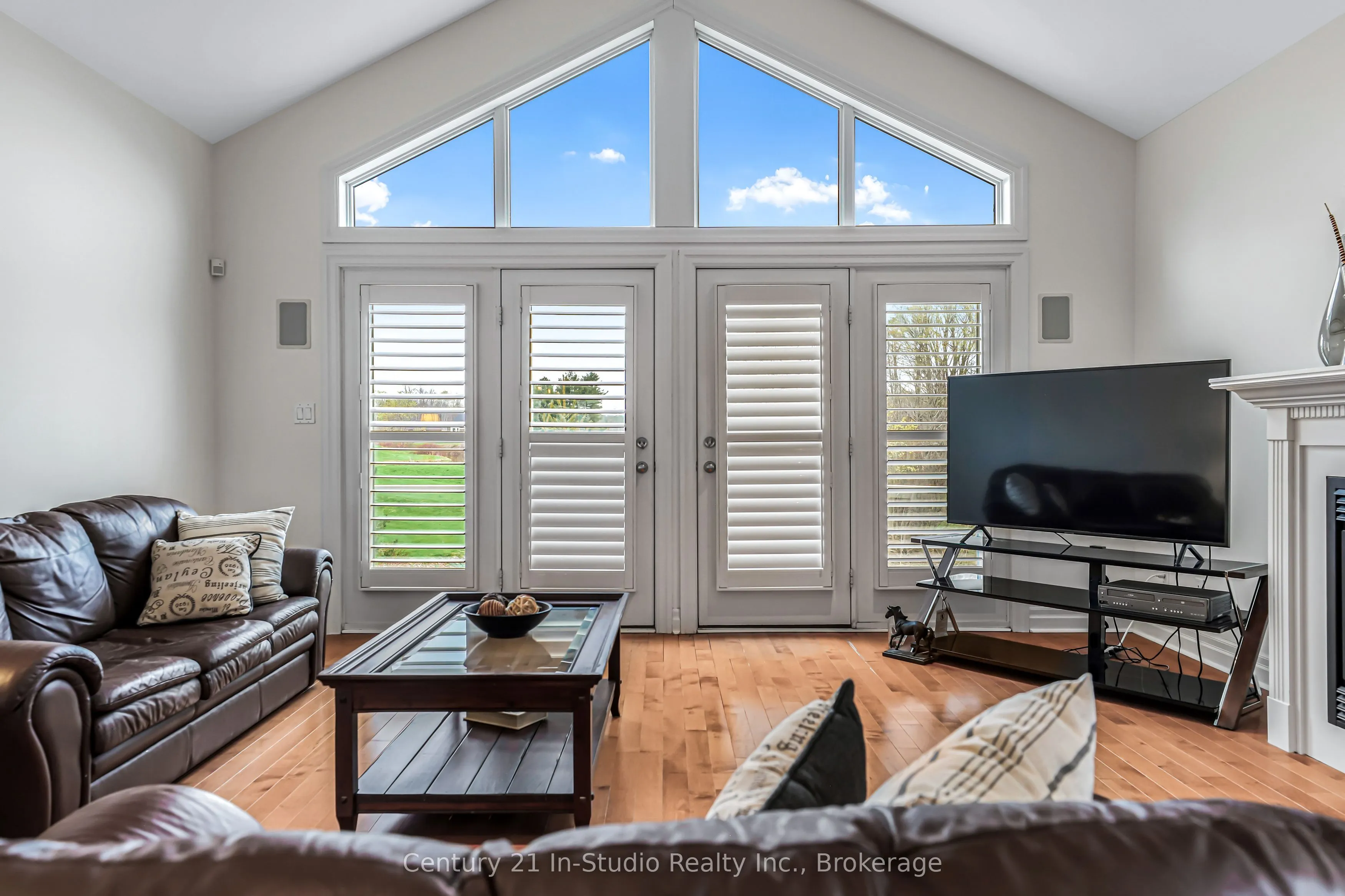 6 Glen Abbey Court
